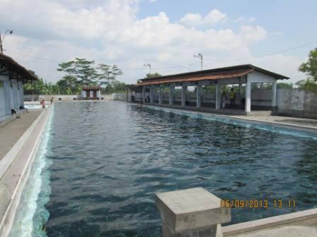 tempat wisata di Klaten, 1. Tempat Wisata Sejarah Candi Prambanan Klaten, 2. Tempat Wisata Air Umbul Ponggok Klaten, 3. Obyek Wisata Mata Air Cokro Tulung Klaten, 4. River Boarding di Kali Pusur Klaten, 5. Obyek Wisata Air Umbul Jolotundo Klaten, 6. Obyek Wisata Air Lepen Kencana Klaten, 7. Objek Wisata Air Umbul Kapilaler Klaten, 8. Wahana Liburan Galuh Tirto Nirmolo Klaten, 9. Tempat Wisata Kuliner Warung Apung Rowo Jombor Klaten, 10. Tempat Wisata Sejarah Candi Merak Klaten, 11. Wisata Museum Gula Gondang Winangoen Klaten, 12. Wisata Budaya Perajin tanduk kerbau Keprabon Klaten, 13. Tempat Wisata Alam Puncak Clongop Klaten, 14. Tempat Wisata Sejarah Candi Lumbung Klaten, 15. Tempat Wisata Sejarah Candi Sewu Klaten, 16. Ziarah ke Makam Sunan Pandanaran Klaten, 17. Candi Plaosan, 18. Taman Lampion Klaten, 19. Deles Indah, 20. Pemandian Lumban Tirto, 21. Umbul Manten, 22. Candi Sojiwan, 23. Umbul Tirto Mulyono dan Tirto Mulyani, 24. Hutan Kota Gergunung, 25. Candi Bubrah, 26. Candi Gana, 27. Kebun Rambutan Desa Tulung, 28. Bukit Sidoguro, 29. Bukit Petung, 30. Taman 1000 Pelangi, 31. Gunung Watu Prahu, 32. Agrowisata Bonsai, 33. Taman Kamboja Klaten, 34. Umbul Nilo, 35. Umbul Gedaren, 36. Embung Tirto Mulyo, 37. Curug Indah Tegalrejo, 38. Sendang Gemuling, 39. Wisata Kali Talang, 40. Taman Bunga Kebon Asri, 41. Bukit Cinta Klaten