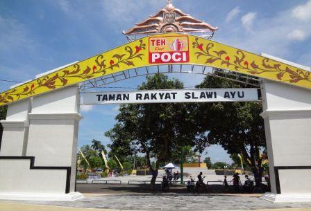 Wahana Taman Rakyat Slawi Ayu Tegal, 1. Pemandian Air Panas Guci, 2. Pantai Purwahamba Indah, 3. Tirta Waduk Cacaban , 4. Agro Wisata Loco Antik , 5. Curug Cantel Bumijawa, 6. Curug Putri , 7. Pantai Alam Indah, 8. Bahari Waterpark Tegal, 9. Wana Wisata Clirit View, 10. Rita Park, 11. Alun-alun Kota Tegal, 12. Taman Rakyat Slawi Ayu, 13. Guci Forest, 14. Sulaku Bumijawa Park, 15. Taman Anggrek Tuwel Guci, 16. Guciku Hot Waterboom, 17. The Baron Hill of Guci, 18. Waterboom Yogya, 19. Konsorsium Rumah Wayang, 20. Bukit Goa Lawa atau Bukit Batu Agung, 21. Danau Beko Margasari, 22. Jembatan Gantung Danawarih, 23. Kawasan Konservasi Karang Jeruk, 24. Wisata Kesehatan Jamu (WKJ) Kalibakung, 25. Monumen Bahari, 26. Curug Pitu Margasari, 27. Situs Manusia Purba Semedo, 28. Pantai Muarareja Indah, 29. Taman Poci, 30. Curug Jejeg, 31. Curug Luhur, 32. Curug Kembar, 33. Kolam Renang Samudra Slawi, 34. Bukit Rangkok Pagerwangi, 35. Kebun Melati Maribaya, 36. Curug Penganten, 37. Pacific Mall, 38. Bukit Bintang Guci, 39. Curug Sentul Cawitali, 40. Curug Jedor Guci, 41. Curug Longan, 42. Kolam Renang Hj. Muriyah Slawi, 43. Telaga Air Cempaka, 44. Gunung Tanjung