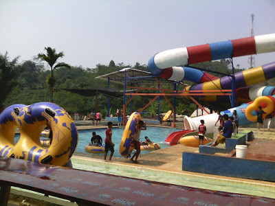 Waterboom Nagrak, 1. Wisata Pantai Cibangban, 2. Objek Wisata Goa Buniayu, 3. Tempat Wisata Pantai Ujung Genteng Sukabumi, 4. Wisata Pantai Cimaja, 5. Tempat Wisata Taman Rekreasi Selabintana Sukabumi, 6. Situ Gunung Sukabumi, 7. Kawah Ratu Sukabumi, 8. Rafting di Sungai Citarik, 9. Berwisata ke Kampung Ciptagelar Sukabumi, 10. Objek Wisata Arung Jeram Sungai Cicatih, 11. Tempat Wisata Geopark Ciletuh Sukabumi, 12. Tempat Wisata Situ Sukarame di Sukabumi, 13. Curug Sawer Sukabumi, 14. Wana Wisata Cipelang, Wisata Alam Pegunungan Sukabumi, 15. Objek wisata Pondok Halimun Sukabumi, 16. Objek Wisata Megalitik Cengkuk Sukabumi, 17. Objek Wisata Sumber Air Panas Cikundul Sukabumi, 18. Penangkaran Penyu Hijau di Pantai Pangumbahan, 19. Objek Wisata Alam Curug Cibeureum Sukabumi, 20. Tebing Panenjoan, 21. Objek Wisata Curug Cimarinjung Sukabumi, 22. Liburan ke Pantai Citepus Sukabumi, 23. Pantai Cikembang Sukabumi, 24. Curug Sentral Kebandungan, 25. Pantai Cipanarikan Sukabumi, 26. Pantai Amanda Ratu, 27. Bukit Karang Numpang, 28. Ryzzy Azzahra Waterpark, 29. Waterboom Nagrak, 30. Liburan ke Pantai Cibongkok Sukabumi, 31. Berwisata ke Pantai Ombak Tujuh Sukabumi, 32. Liburan Seru ke Pantai Cibuaya Sukabumi, 33. Rekreasi ke Pantai Karang Hawu Sukabumi, 34. Liburan yang Asyik ke Curug Awang Sukabumi, 35. Objek wisata Curug Cikaso Sukambumi, 36. Liburan Seru ke Curug Cigangsa Sukabumi, 37. Mengunjungi Curug Sentral Kabandungan nan Eksotis, 38. Nyebur ke Curug Sodong yang Adem, 39. Wisata Seru ke Curug Bibijilan Sukabumi, 40. Mengintip Curug Cirajeg yang Tersembunyi, 41. Curug Gentong nan cantik dan menawan, 42. Melihat Keindahan Danau Batu Bacan Sukabumi, 43. Berendam di Pemandian Air Panas Cisolok, 44. Gua Lalay Sukabumi Jawa Barat, 45. Taman Nasional Gunung Halimun Salak Sukabumi, 46. Taman Rekreasi Danau Lido Sukabumi, 47. Pantai Cicaladi, 48. Halimun Adventure Journey, 49. Rumah Fantasi, 50. Bravo Adventure, 51. Karang Aji Beach Villa, 52. Bukit Sabak, 53. Sabana Puncak Pilar, 54. Santa Sea Waterpark, 55. Jembatan Situ Gunung, 56. Geyser Cisolok, 57. Karang Para, 58. Curug Caweni, 59. Wisata Bukit Baros, 60. Camp Bravo, 61. Puncak Peuyeum, 62. Curug Cikanteh Sukabumi