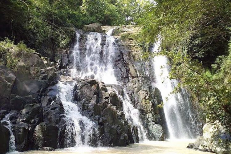 Wisata Curug Indah, 1. Wisata Candi Prambanan, 2. Wisata Air Terjun Sri Gethuk, 3. Curug Indah Tegalrejo, 4. Pasar Beringharjo, 5. Sindu Kusuma Edupark (SKE), 6. Tugu Jogja, 7. Museum Benteng Vredeburg, 8. Taman Pintar Yogyakarta, 9. Gumuk Pasir Parangkusumo, 10. The Lost World Castle, 11. Wisata Istana Ratu Boko, 12. Pantai Pok Tunggal, 13. Pantai Parangtritis, 14. Pantai Baron, 15. Pantai Siung, 16. Pabrik Gula Madukismo, 17. Museum Mini Sisa Hartaku, 18. Museum Affandi, 19. Museum Sonobudoyo Siung, 20. Wisata Kotagede , 21. Keraton Ngayogyakarta Hadiningrat, 22. Kebun Binatang Gembira Loka, 23. Jalan Malioboro, 24. Kampung Wisata Taman Sari, 25. Hutan Pinus Mangunan, 26. Kebun Buah Mangunan Jogja, 27. Pantai Timang, 28. Wisata Goa Selarong, 29. Wisata Alam Kalibiru, 30. Cave Tubing di Goa Pindul, 31. Candi Sambisari, 32. Wisata Candi Plaosan, 33. “Cahaya Surga” di Gua Jomblang, 34. Bukit Parang Endog, 35. Bukit Bintang Jogja, 36. Pantai Indrayanti, 37. Pantai Jogan, 38. Pantai Sundak, 39. Pantai Krakal, 40. Goa Gelatik, 41. Cave Tubing Kalisuci, 42. Pantai Sadranan, 43. The World Landmarks Merapi Park, 44. Transmart Carrefour Maguwo, 45. Pantai Nglambor , 46. Jogja Bay Waterpark (Tutup Sementara), 47. Kebun Teh Nglinggo Jogja, 48. Tebing Breksi, 49. Wisata Hutan Mangrove Wana Tirta, 50. Taman Nasional Gunung Merapi, 51. Jurang Tembelan, 52. Gunung Api Purba Nglanggeran, 53. Candi Ijo D.I. Yogyakarta, 54. Alun-alun Kidul, Jogja, 55. Taman Pelangi Monjali, 56. Jalan Prawirotaman, 57. Titik Nol Yogyakarta, 58. Taman Budaya Yogyakarta, 59. Ekowisata Sungai Mudal, 60. Pojok Beteng, 61. HeHa Sky View, 62. HeHa Ocean View, 63. Tumpeng Menoreh, 64. Rumah Jembarati (Tutup), 65. Studio Alam Glampong, 66. Bukit Panguk Kediwung, 67. Curug Pulosari, 68. Seribu Batu Songgo Langit, 69. Embung Langensari, 70. Pantai Ngrawe (MESRA)