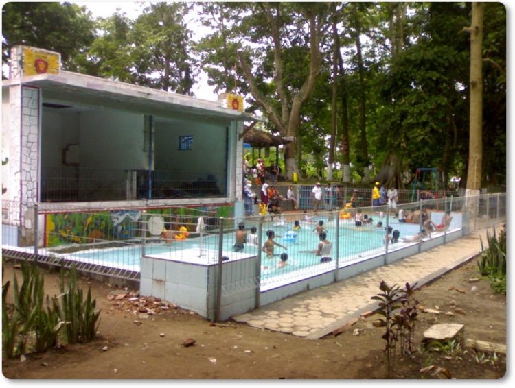 Wisata Agro Glantangan, 1. Tempat Wisata Pantai Pasir Putih Malikan (Papuma) Jember, 2. Tempat Wisata Pantai Watu Ulo Jember, 3. Tempat Wisata Keluarga Pantai Bandealit di Jember, 4. Tempat Wisata Pantai Puger di Jember, 5. Obyek Wisata Keluarga Tiara Waterpark di Jember, 6. Objek Wisata Keluarga Pemandian Kebon Agung di Jember, 7. Tempat Wisata Edukasi Taman Botani Jember, 8. Wahana Liburan Seru Waterboom Niagara di Jember, 9. Destinasi Wisata Populer Kawasan Puncak Rembangan di Jember, 10. Tempat Wisata Alam Air Terjun Tancak di Jember, 11. Tujuan Wisata Keluarga Pemandian Patemon di Jember, 12. Tempat Wisata Sejarah Situs Duplang di Jember, 13. Obyek Wisata Pantai Paseban di Jember, 14. Obyek Wisata Pemandian Rembangan di Jember, 15. Obyek Wisata Menarik Loko Lori di Jember, 16. Tempat Wisata Alam Air Terjun Antrokan di Jember, 17. Kafe Kolong di Jember, 18. Obyek Wisata Bedadung di Jember (Sudah Tutup), 19. Wisata ke Perkebunan Teh Gunung Gambir di Jember, 20. Obyek Wisata Pemandian Oleng Sibutong di jember, 21. Kimo Swimming Pool, 22. Air Terjun Manggisan, 23. Air Terjun Sumber Salak, 24. Pantai Payangan, 25. Pantai Rowo Cangak, 26. Pantai Teluk Love, 27. Agrowisata Tembakau, 28. Wisata Agro Glantangan, 29. Dira Park, 30. Agrowisata Mumbul Garden Jember, 31. Taman Nasional Meru Betiri, 32. Museum Tembakau Jember, 33. Pabrik Kopi Gumitir Jember, 34. Pulau Nusa Barong Jember, 35. Agrowisata Kopi dan Kakao, 36. Air Terjun Watu Ombo, 37. Air Terjun Lereng Raung, 38. Air Terjun Sumber Salak, 39. Taman Galaxy, 40. Bukit SJ 88, 41. Air Terjun Mandigu, 42. Goa Jepang