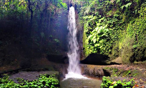 Wisata Air Terjun Manuaba