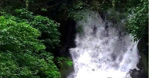 Wisata Air Terjun Petanu