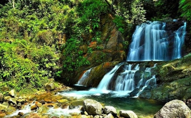 Wisata Alam Air Terjun Tiga Tingkat di Padang - tempat wisata di Padang