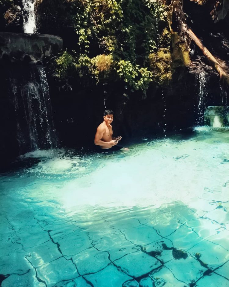 Wisata Alam Sumber Air Krabyakan Malang via Ig @bernardusandre, 1. Wisata Pantai Batu Bengkung Malang, 2. Wisata Batu Night Spectacular (BNS) Malang, 3. Wisata Jatim Park 1, 4. Wahana Wisata Jatim Park 2 Malang, 5. Alun-alun kota Malang, 6. Wisata Petik Apel Malang, 7. Masjid Tiban Malang, 8. Wisata Alam Air Terjun Coban Rondo Malang, 9. Wahana Wisata Eco Green Park Malang, 10. Wisata Museum Angkut Malang, 11. Wisata Pulau Sempu Malang, 12. Wisata Pantai Balekambang Malang, 13. Objek Wisata Bendungan Karangkates Malang, 14. Wahana Wisata Wendit Water Park Malang, 15. Tempat wisata Alam Selecta Malang, 16. Objek Wisata Agrowisata Wonosari Malang, 17. Wahana Wisata Taman Rekreasi Sengkaling Malang, 18. Wisata Kuliner dan Edukasi di Inggil Museum Resto Malang, 19. Wisata Alam Menikmati Kecantikan Alam Ala Omah kayu Malang, 20. Objek Wisata Uji Adrenalin Wisata Paralayang Malang, 21. Wisata Alam 7 Air Terjun Sumber Pitu Malang, 22. Berwisata Menikmati Keperawanan Pantai Sipelot Malang, 23. Tempat Wisata Edukasi Museum Kesehatan Jiwa Malang, 24. Wisata Alam Sumber Air Krabyakan Malang, 25. Wisata Pantai Ngliyep nan Indah di Malang, 26. Wisata Sejarah di Museum D’Topeng Malang, 27. Objek Wisata Panen Madu di Agro Tawon Rimba Raya Malang, 28. Wisata Sejarah Gerbong Maut di Museum Brawijaya Malang, 29. Wisata Edukasi Museum Malang Tempo Doeloe, 30. Objek Wisata Pemandian Air Panas Cangar Batu Malang, 31. Objek Wisata Secret zoo Kebun Binatang Batu Malang, 32. Tempat Wisata Kuliner Es Krim Legendaris di Toko Oen Malang, 33. Mata Air Sumber Sirah, 34. Coban Nirwana atau Coban Mbok Karimah, 35. Pemandian Kalireco Lawang, 36. Teluk Bidadari, 37. Banyu Anjlok, 38. Wisata Tubing Wringinanom, 39. Coban Tundo, 40. Pantai Kedung Celeng, 41. Air Terjun Coban Pelangi, 42. Gua Lo Bangi, 43. Ndayung Rafting, 44. Waduk Selorejo Malang, 45. Pantai Tiga Warna Malang, 46. Teluk Kletekan Malang, 47. Pantai Lenggoksono Malang, 48. Pantai Bajul Mati Malang, 49. Jawa Timur Park 3, 50. Kampung Warna Warni Jodipan, 51. Candi Badut, 51. Sumber Jenon, 52. Wisata Pujon Kidul, 53. Pantai Sendang Biru, 54. Hawai Waterpark, 55. Pura Luhur Giri Arjuno, 56. Museum Tubuh, 57. Kusuma Waterpark, 58. Candi Songgoriti, 59. Taman Singha Merjosari, 60. Taman Kelinci, 61. Candi Singosari, 62. Pura Luhur Giri Arjuno, 63. Masjid Agung Malang, 64. Masjid Annur Batu, 65. Coban Rais, 66. River Tubing di Sungai Amprong, 67. Sumber Maron, 68. Coban Jahe, 69. Coban Talun, 70. Coban Parang Tejo, 71. Coban Gintung, 72. Coban Sewu, 73. Coban Putri, 74. Rafting Kaliwatu, 75. Sumber Taman, 76. Bukit Bulu, 77. De Tjangkul Batu, 78. Taman Labirin Coban Rondo, 79. Bukit Binglis, 80. Bukit Cinta, 81. Bukit Bintang, 82. Bukit Teletubbies, 83. Bukit Asmoro, 84. Bukit Budug Asu, 85. Pantai Banyu Meneng, 86. Pantai Selok, 87. Pantai Sendiki, 88. Pantai Goa Cina, 89. Pantai Sendang Biru, 90. Pantai Watu Leter, 91. Pantai Wedi Awu, 92. Pantai Jonggring Saloko, 93. Pantai Wedi Putih, 94. Pantai Bangsong, 95. Pantai Teluk Asmoro, 96. Pantai Telok, 97. Pantai Parang Dowo, 98. Pantai Jolangkung, 99. Pantai Tomen