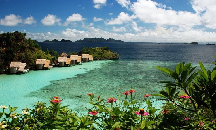 Wisata Karimun Jawa via Padmagz, 1. Pantai Bandengan (Pantai Tirto Samudro), 2. Wisata Karimun Jawa , 3. Pantai Kartini, 4. Benteng Portugis , 5. Museum R.A. Kartini , 6. Jepara Ocean Park, 7. Air Terjun Songgolangit, 8. Pantai Teluk Awur , 9. Pantai Blebak Jepara, 10. Pantai Gua Manik, 11. Pantai Ombak Mati, 12. Pantai Pungkruk, 13. Tiara Park Waterbom, 14. Pantai Empu Rancak, 15. Taman Kerang, 16. Bukit Bejagan, 17. Air Terjun Banyu Anjlok, 18. Air Terjun Setatah, 19. Air Terjun Dong Paso, 20. Akar Seribu Plajan, 21. Puncak Distoroto, 22. Hutan Wisata Sreni Indah, 23. Bukit Ragas, 24. Puncak Jehan, 25. Pantai Punuk Sapi, 26. Air Terjun Gembong, 27. Hutan Pinus Setro Batealit, 28. Pantai Tegalsambi, 29. Air Terjun Sumenep, 30. Pulau Panjang, 31. PANTAI PRAWEHAN, 32. Pantai Kampung Prau, 33. Rainbow Adventure Park Jepara, 34. Pertapaan Ratu Kalinyamat , 35. Air Terjun Jurang Nganten, 36. Pulau Mandalika Jepara, 37. Wisata Danau Blingoh, 38. Wisata Religi Masjid Mantingan , 39. Air Terjun Grinjingan Dowo, 40. Goa Tritip, 41. Wisata Sejarah ke Candi Bubrah, 42. Kampung Batik Kembangmulyo