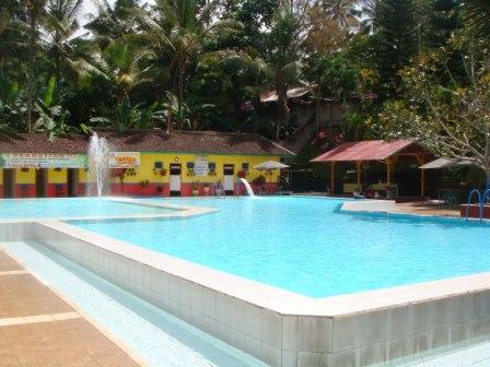 Pemandian Taman Suruh