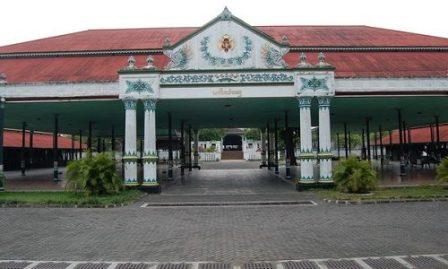 Wisata Keraton Yogyakarta, 1. Wisata Candi Prambanan, 2. Wisata Air Terjun Sri Gethuk, 3. Curug Indah Tegalrejo, 4. Pasar Beringharjo, 5. Sindu Kusuma Edupark (SKE), 6. Tugu Jogja, 7. Museum Benteng Vredeburg, 8. Taman Pintar Yogyakarta, 9. Gumuk Pasir Parangkusumo, 10. The Lost World Castle, 11. Wisata Istana Ratu Boko, 12. Pantai Pok Tunggal, 13. Pantai Parangtritis, 14. Pantai Baron, 15. Pantai Siung, 16. Pabrik Gula Madukismo, 17. Museum Mini Sisa Hartaku, 18. Museum Affandi, 19. Museum Sonobudoyo Siung, 20. Wisata Kotagede , 21. Keraton Ngayogyakarta Hadiningrat, 22. Kebun Binatang Gembira Loka, 23. Jalan Malioboro, 24. Kampung Wisata Taman Sari, 25. Hutan Pinus Mangunan, 26. Kebun Buah Mangunan Jogja, 27. Pantai Timang, 28. Wisata Goa Selarong, 29. Wisata Alam Kalibiru, 30. Cave Tubing di Goa Pindul, 31. Candi Sambisari, 32. Wisata Candi Plaosan, 33. “Cahaya Surga” di Gua Jomblang, 34. Bukit Parang Endog, 35. Bukit Bintang Jogja, 36. Pantai Indrayanti, 37. Pantai Jogan, 38. Pantai Sundak, 39. Pantai Krakal, 40. Goa Gelatik, 41. Cave Tubing Kalisuci, 42. Pantai Sadranan, 43. The World Landmarks Merapi Park, 44. Transmart Carrefour Maguwo, 45. Pantai Nglambor , 46. Jogja Bay Waterpark (Tutup Sementara), 47. Kebun Teh Nglinggo Jogja, 48. Tebing Breksi, 49. Wisata Hutan Mangrove Wana Tirta, 50. Taman Nasional Gunung Merapi, 51. Jurang Tembelan, 52. Gunung Api Purba Nglanggeran, 53. Candi Ijo D.I. Yogyakarta, 54. Alun-alun Kidul, Jogja, 55. Taman Pelangi Monjali, 56. Jalan Prawirotaman, 57. Titik Nol Yogyakarta, 58. Taman Budaya Yogyakarta, 59. Ekowisata Sungai Mudal, 60. Pojok Beteng, 61. HeHa Sky View, 62. HeHa Ocean View, 63. Tumpeng Menoreh, 64. Rumah Jembarati (Tutup), 65. Studio Alam Glampong, 66. Bukit Panguk Kediwung, 67. Curug Pulosari, 68. Seribu Batu Songgo Langit, 69. Embung Langensari, 70. Pantai Ngrawe (MESRA)