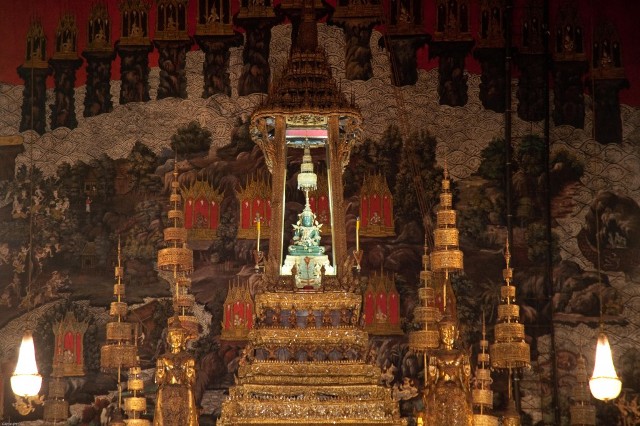 Wisata Kuil Buddha Zamrud (Wat Phra Kaew) Bangkok, 1. Kuil Budha Berbaring, Wat Pho Bangkok, 2. Kuil Patung Emas Buddha (Ton Gold Budha) Bangkok, 3. Tempat Wisata Kuil Emerald Buddha, Wat Pra Keaw Bangkok, 4. Tempat Wisata Mansion Vimanmek Bangkok, 5. Tempat Wisata Khaosan Road Bangkok, 6. Tempat Wisata China Town Bangkok, 7. Tempat Wisata Dream World Garden Bangkok, 8. Tempat Wisata Siam Niramit Show Bangkok, 9. Tempat Wisata Emporium Mall Bangkok, 10. Tempat Wisata Siam Ancient City Bangkok, 11. Wisata ke Four Face Buddha Bangkok, 12. Wisata Bangkok Dinner Cruises, 13. Wisata Pratunam Market Bangkok, 14. Tempat Wisata Siam Paragon Bangkok, 15. Tempat Wisata Lumpini Park Bangkok, 16. Tempat Wisata Kuil Fajar (Wat Arun) Bangkok, 17. Tempat Wisata Siam Ocean World Bangkok, 18. Tempat Wisata Royal Grand Palace Bangkok, 19. Tempat Wisata Kuil Buddha Zamrud (Wat Phra Kaew) Bangkok, 20. Tempat Wisata Bangkok Correction Museums, 21. Wisata ke Bangkok Forensic Museum, 22. Tempat Wisata Batcat Toy Museum Bangkok, 23. Tempat Wisata Belanja Chatuchak Weekend Market Bangkok, 24. Tempat Wisata Jim Thompson House and Museum Bangkok, 25. Tempat Wisata Museum Lilin Madame Tussauds Bangkok, 26. Golden Buddha (Wat Traimit), 27. Mahanakhon SkyWalk, 28. ASIATIQUE The Riverfront, 29. Safari World, 30. MBK Center, 31. Wat Saket (Phukhao Thong), 32. Central World, 33. Bangkok National Museum, 34. Bangkok Art and Culture Centre, 35. Museum of Floral Culture, 36. Siam Park City