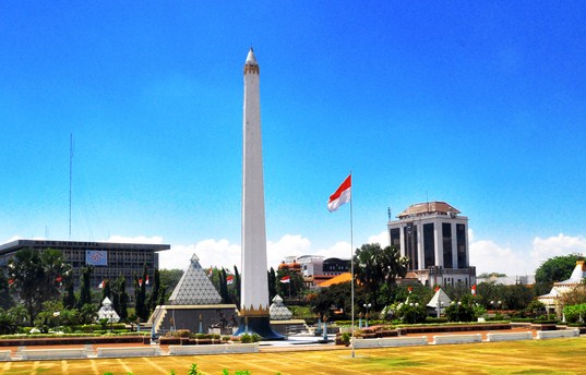 Wisata Monumen Pahlawan, 1. Wisata Monumen Pahlawan, 2. Wisata patung Buddha dengan Empat Wajah , 3. Wisata Jembatan Merah , 4. Wisata Monumen Kapal Selam di Surabaya, 5. Taman Harmoni Keputih, 6. Wisata Museum WR. Soepratman , 7. Wisata Kelenteng Hong Tiek Hian, 8. Wisata Jembatan Suramadu, 9. Wisata Rumah Batik, 10. Wisata Monumen Bambu Runcing , 11. Wisata Ciputra Waterpark (Tutup), 12. Wisata Kebun Binatang Surabaya , 13. Wisata Hutan Mangrove Wonorejo, 14. Wisata Pantai Kenjeran, 15. Wisata Pasar Bunga Bratang , 16. Wisata Masjid Nasional Al-Akbar di Surabaya, 17. Wisata Gereja Perawan Maria Tak Berdosa , 18. Wisata Taman Bungkul , 19. Wisata Taman Apsari , 20. Taman Dr. Soetomo (Taman Korea) , 21. Wisata Taman Mayangkara di Surabaya, 22. Wisata Taman Pelangi , 23. Wisata Taman Mundu , 24. Taman Buah Undaan di Surabaya, 25. Wisata Taman Prestasi di Surabaya, 26. Wisata House of Sampoerna , 27. Surabaya North Quay, 28. Taman Gantung Surabaya, 29. Monumen Suroboyo – Suroboyo Park, 30. Jembatan Biru Kenjeran Surabaya, 31. Food Junction Grand Pakuwon, 32. Skate & BMX Surabaya, 33. Waterpark Kenjeran – Ria Beach Kenjeran, 34. Arca Joko Dolog Surabaya, 35. Monumen Patung Gubernur Suryo, 36. Masjid Ampel Surabaya, 37. Perpustakaan Bank Indonesia, 38. Kebun Bibit Wonorejo, 39. Museum Kesehatan Dr. Adhyatma, 40. Jalan Kembang Jepun, 41. THR (Taman Hiburan Rakyat), 42. Masjid Muhammad Cheng Hoo, 43. Kebun Bibit Ngagel Jaya (Kebun Bibit Wonorejo 2), 44. Museum Surabaya (Gedung Siola), 45. Monumen Jalesveva Jayamahe, 45. Taman Kenjeran Surabaya, 46. Jalan Tunjungan Surabaya, 47. Kampung Bulak Surabaya, 48. Gereja Kepanjen, Surabaya, 49. Klenteng Sanggar Agung, 50. Taman Sakura Keputih, 51. Suroboyo Carnival Park (Tutup), 52. G Walk Surabaya, 53. Hutan Bambu Keputih, 54. De Mata Trick Eye Museum (Tutup), 55. Kebun Bibit Surabaya, 56. Taman Pertanian Terpadu Balas Klumprik, 57. Kota Tua Surabaya, 58. Taman Cahaya, 59. Surya Park