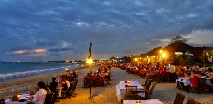 Wisata Pantai Jimbaran