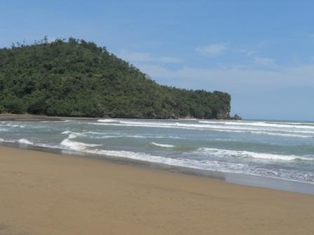 Wisata Pantai Pancer Banyuwangi