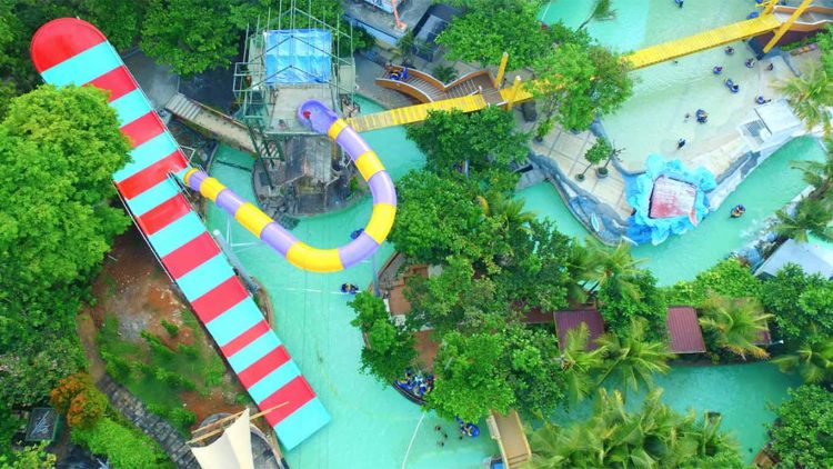 Wisata Water Blaster Bukit Candi Golf, 1. Wisata Pantai Maron, 2. Wisata Lawang Sewu di Semarang, 3. Kampoeng Wisata Taman Lele di Semarang, 4. Wisata Pantai Marina, 5. Wisata Pantai Tirang di Semarang, 6. Berwisata di Masjid Agung Jawa Tengah (MAJT), 7. Wisata Air Terjun Kali Pancur di Semarang, 8. Wisata Pagoda Buddhagaya Watugong di Semarang, 9. Taman Rekreasi Wonderia di Semarang, 10. Wisata Curug Benowo di Semarang, 11. Wisata Goa Kreo Semarang, 12. Wisata Sam Poo Kong, 13. Wisata Museum Ronggowarsito, 14. Berwisata ke Kota Lama Semarang, 15. Berwisata ke Komplek Pecinan Semarang, 16. Jalan Pahlawan Semarang, 17. Pasar Rakyat Simpang Lima, 18. Wisata Hutan Tinjomoyo di Semarang, 19. Wisata Kebun Binatang Mangkang di Semarang, 20. Wisata Tugu Muda, 21. Wisata Museum Mandala Bakti di Semarang, 22. Wisata Bukit Gombel di Semarang, 23. Wisata Water Blaster Bukit Candi Golf di Semarang, 24. Wisata Stasiun Tawang di Semarang, 25. Wisata ke Masjid Menara (Layur) di Semarang, 26. Wisata ke BSB (Bukit Semarang Baru), 27. Maerokoco Semarang, 28. Wisata Taman KB (wisata kuliner) di Semarang, 29. Wisata Brown Canyon, 29. Jalan Pandanaran (pusat jajanan semarang), 30. Wisata Keluarga New Bandungan Indah Waterpark, 31. Museum Muri di Semarang, 33. Candi Gedong Songo + Pemandian Air Panas, 34. Kebun Teh Medini di Semarang , 35. Air terjun + Pemandian Air Panas Gonoharjo, 36. Curug Lawe di Semarang, 37. Kebun Karet BSB di Semarang, 38. Wisata Gelora Jati Diri di Semarang, 39. Kebun Buah Boja, 40. Tempat Wisata Taman Unyil Ungaran, 41. Pemancingan Baron, 42. Umbul Sidomukti, 43. Lembah Kalipancur, 44. Waduk Diponegoro, 45. Saloka Theme Park, 46. Masjid Kapal Semarang, 47. Taman Bunga Bandungan, 48. Flower Farm Setiya Aji, 49. Kebun Durian Semarang, 50. Watu Gunung Ungaran, 51. Air Terjun Semirang, 52. Pura Agung Giri Natha, 53. Semarang Gallery, 54. Kampung Batik, 55. Kampung Tematik Jawi, 56. Kampoeng Kopi Banaran, 58. Taman Djamoe Indonesia, 59. Old City 3D Trick Art Museum, 60. Goa Rong View, 61. Jembatan Biru Ambarawa, 62. La Kana Chapel, 63. Gereja Blenduk, 64. Museum Satria, 65. Semarang Fair (PRPP), 66. Hutan Penggaron, 67. Hutan Mangrove, 68. Pasar Johar disaat Dugderan, 69. Wisata Kuliner Lumpia Semarang, 70. Pondok Kopi Sidomukti Ungaran, 71. Wisata Susan SPA Bandungan, 72. Jembatan Harapan, 73. Hutan Pinus, 74. Kamu Pecinta Sambal? Cobain ke Waroeng Kaligarong!