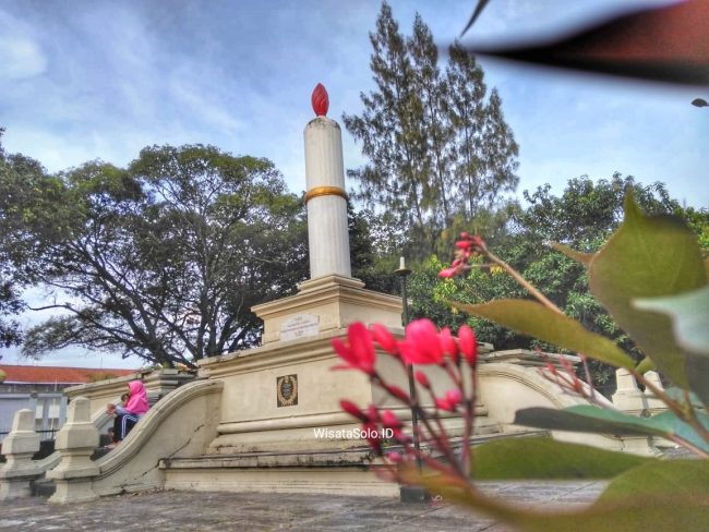 Wisata Tugu Lilin di Solo via Wisatasoloid, 1. Grojogan Sewu Tawangmangu, 2. Pandawa Water World Solo Baru, 3. Taman Balekambang, 4. Keraton Surakarta, 5. Wisata Tugu Lilin di Solo , 6. Air Terjun Jumog, 7. Taman Sriwedari, 8. Kampoeng Batik Kauman, 9. Pasar Klewer, 10. Tempat Wisata di Solo – Museum Manusia Purba Sangiran, 11. Tempat Wisata di Solo – Pura Mangkunegaran, 12. Monumen Pers, 13. Galabo Solo, 14. Tempat Wisata di Solo – Kebun Binatang Taru Jurug, 15. Ngarsopuro Night Market Solo, 16. Alun-Alun Kidul Surakarta, 17. Tempat Wisata di Solo – Dalem Kalitan, 18. Tempat Wisata di Solo – Taman Cerdas, 19. Masjid Al-Wustho Mangkunegaran, 20. Bendungan Karet Tirtonadi, 21. The Heritage Palace, 22. Lokananta Recording Audio & Video Cassette, 23. Trans Studio Mini Solo, 24. Museum Batik Danar Hadi, 25. Loji Gandrung, 26. Museum Radya Pustaka, 27. Pasar Antik Triwindu, 28. Benteng Vastenburg Fort, 29. Agrowisata Amanah, Karanganyar, 30. Agrowisata Sondokoro, Karanganyar, 31. Bukit Hope, Karanganyar (Tutup), 32. Bumi Perkemahan Sekipan, Karanganyar, 33. Candi Cetho, Karanganyar, 34. Candi Sukuh, Karanganyar, 35. Edupark Intan Pari, Karanganyar, 36. Kebun Strawberry, Karanganyar, 37. Paralayang Segoro Gunung, Karanganyar, 38. Rumah Pohon Banyu Anyep (Tutup), 39. Taman Bintang Kemuning, Ngargoyoso, Karanganyar, 40. Telaga Madirda, Karanganyar, 41. Bukit Cumbri, Wonogiri, 42. Gantole Wonogiri, 43. Batu Seribu, Sukoharjo, 44. Bendungan Colo, Sukoharjo, 45. Gardu Pandang Bukit Batur Suroteleng, 46. Bukit Gancik, 47. Tretes Taman Tani (Tutup), 48. De Tjolomadoe, 49. Rumah Atsiri Indonesia, 50. Pantai Karang Payung, 51. Tumurun Private Museum, 52. River Moon Pusur, 53. Museum R Hamong Wardoyo, 54. Sepur Kluthuk Jaladara, 55. Koridor Singosaren, 56. Ndalem Gondosuli, 57. Grojogan Selondo, 58. Taman Hutan Rakyat Ngargoyoso, 59. Candi Plaosan, 60. Umbul Ponggok, 61. Umbul Cokro Tulung, 62. Omah Jungkir, 63. Telaga Biru, 64. Randubang, 65. Pasar Gede Hardjonagoro, 66. Solo Grand Mall, 67. Pusat Grosir Solo, 68. Taman Bunga Bono, Klaten, 69. Umbul Kapilaler, Klaten, 70. Bukit Gancik, Selo, Boyolali, 71. Lembah Gunung Madu, Boyolali, 72. Objek Wisata Tlatar, Boyolali, 73. Obyek Wisata Air Cokro, 74. Museum Samanhudi, 75. Air Terjun Parang Ijo, 76. Museum Keris, 77. Vihara Dhamma Sundara