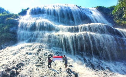 Curug Cirajeg, 1. Wisata Pantai Cibangban, 2. Objek Wisata Goa Buniayu, 3. Tempat Wisata Pantai Ujung Genteng Sukabumi, 4. Wisata Pantai Cimaja, 5. Tempat Wisata Taman Rekreasi Selabintana Sukabumi, 6. Situ Gunung Sukabumi, 7. Kawah Ratu Sukabumi, 8. Rafting di Sungai Citarik, 9. Berwisata ke Kampung Ciptagelar Sukabumi, 10. Objek Wisata Arung Jeram Sungai Cicatih, 11. Tempat Wisata Geopark Ciletuh Sukabumi, 12. Tempat Wisata Situ Sukarame di Sukabumi, 13. Curug Sawer Sukabumi, 14. Wana Wisata Cipelang, Wisata Alam Pegunungan Sukabumi, 15. Objek wisata Pondok Halimun Sukabumi, 16. Objek Wisata Megalitik Cengkuk Sukabumi, 17. Objek Wisata Sumber Air Panas Cikundul Sukabumi, 18. Penangkaran Penyu Hijau di Pantai Pangumbahan, 19. Objek Wisata Alam Curug Cibeureum Sukabumi, 20. Tebing Panenjoan, 21. Objek Wisata Curug Cimarinjung Sukabumi, 22. Liburan ke Pantai Citepus Sukabumi, 23. Pantai Cikembang Sukabumi, 24. Curug Sentral Kebandungan, 25. Pantai Cipanarikan Sukabumi, 26. Pantai Amanda Ratu, 27. Bukit Karang Numpang, 28. Ryzzy Azzahra Waterpark, 29. Waterboom Nagrak, 30. Liburan ke Pantai Cibongkok Sukabumi, 31. Berwisata ke Pantai Ombak Tujuh Sukabumi, 32. Liburan Seru ke Pantai Cibuaya Sukabumi, 33. Rekreasi ke Pantai Karang Hawu Sukabumi, 34. Liburan yang Asyik ke Curug Awang Sukabumi, 35. Objek wisata Curug Cikaso Sukambumi, 36. Liburan Seru ke Curug Cigangsa Sukabumi, 37. Mengunjungi Curug Sentral Kabandungan nan Eksotis, 38. Nyebur ke Curug Sodong yang Adem, 39. Wisata Seru ke Curug Bibijilan Sukabumi, 40. Mengintip Curug Cirajeg yang Tersembunyi, 41. Curug Gentong nan cantik dan menawan, 42. Melihat Keindahan Danau Batu Bacan Sukabumi, 43. Berendam di Pemandian Air Panas Cisolok, 44. Gua Lalay Sukabumi Jawa Barat, 45. Taman Nasional Gunung Halimun Salak Sukabumi, 46. Taman Rekreasi Danau Lido Sukabumi, 47. Pantai Cicaladi, 48. Halimun Adventure Journey, 49. Rumah Fantasi, 50. Bravo Adventure, 51. Karang Aji Beach Villa, 52. Bukit Sabak, 53. Sabana Puncak Pilar, 54. Santa Sea Waterpark, 55. Jembatan Situ Gunung, 56. Geyser Cisolok, 57. Karang Para, 58. Curug Caweni, 59. Wisata Bukit Baros, 60. Camp Bravo, 61. Puncak Peuyeum, 62. Curug Cikanteh Sukabumi