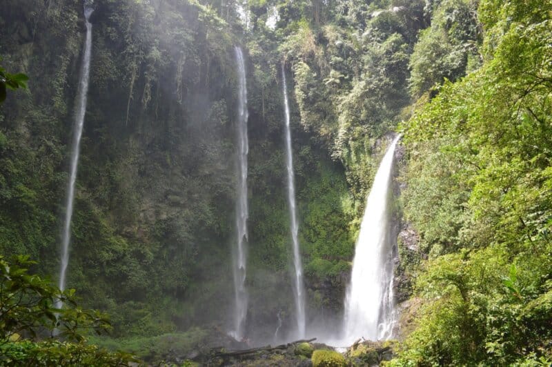 Air Terjun Tahapan Telu
