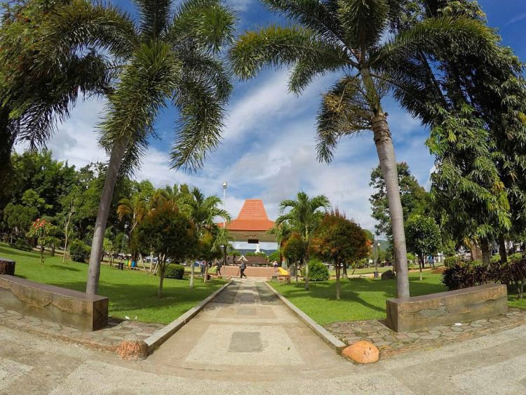 Alun-Alun Pacitan via Instagram.com @danang_wjy, 1. Pantai Klayar, 2. Pantai Srau, 3. Pantai Watu Karung, 4. Pantai Banyu Tibo , 5. Sungai Maron, 6. Monumen Jendral Sudirman , 7. Banyu Anget Tirto Husodo Hot Spring, 8. Pantai Kasap, 9. Pantai Teleng Ria, 10. Pantai Pidakan, 11. Destinasi Wisata Pantai Soge di Pacitan, 12. Pantai Buyutan, 13. Pantai Karang Bolong, 14. Pantai Seruni Pacitan, 15. Pantai Tawang , 16. Pantai Kaliuluh, 17. Pantai TAMAN Ngadirojo, 18. Pantai Kunir, 19. Goa Gong, 20. Goa Tabuhan, 21. Goa Luweng Jaran , 22. Goa Song Terus, 23. Goa Putri, 24. Pantai Tamperan, 25. Pantai Wawaran, 26. Bukit Pakis – Bukit Bintang, 27. Pantai Langitan, 28. Beiji park pacitan, 28. Sungai Cokel, 29. Sentono Gentong Pacitan, 30. Pantai Pancer Dorr, 31. Alun-Alun Pacitan, 32. Jurug Gringsing  , 33. Pantai Watu Bale, 34. Pantai Pangasan, 35. Pantai Ngandul, 36. Pantai Denombo, 37. Pantai Plumbungan, 38. Pantai TAMAN Ngadirojo Pacitan, 39. Goa Selo Arum, 40. Mandi Angin Pacitan, 41. Masjid Agung Pacitan, 42. Grojogan Dhuwur Pacitan, 43. Curug Sabun, 44. Gerojokan Mbedayu, 45. Tlogo Sono, 46. Pantai anakan, 47. Tempat Wisata Kuliner Terkenal Nasi Tiwul 