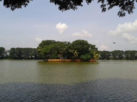 Berwisata ke Danau Tasikardi di Banten, 1. Tempat Wisata Populer Pantai Anyer di Banten, 2. Tempat Wisata Keluarga Pantai Tanjung Lesung di Banten, 3. Objek Wisata Menantang Gunung Krakatau di Banten, 4. Tempat Wisata Seru ke Kampung Baduy di Banten, 5. Destinasi Wisata Pantai Sawarna di Banten, 6. Obyek Wisata Pulau Umang di Banten, 7. Tempat Wisata Menantang Arung Jeram Sungai Ciberang di Banten, 8. Objek Wisata Religi Masjid Agung Banten, 9. Liburan Seru ke Pulau Dua / Pulau Burung di Banten, 10. Tempat Wisata Alam Rawa Dano di Banten, 11. Tempat Wisata Keluarga Pantai Bagedur di Banten, 12. Berwisata ke Danau Tasikardi di Banten, 13. Destinasi Wisata Pulau Sangiang di Banten, 14. Tempat Wisata Paling Terkenal Pantai Carita di Banten, 15. Tempat Wisata Unik Pantai Karang Bolong di Banten, 16. Objek Wisata Taman Nasional Ujung Kulon di Banten, 17. Objek Wisata Pantai Ciputih di Pandeglang Banten, 18. Tempat Wisata Pantai Cihara Lebak Banten, 19. Objek Wisata Pantai dan Pelabuhan Merak di Banten, 20. Tempat Wisata Pantai Karang Taraje di Banten, 21. Objek Wisata Pantai Karangsongsong Cibobos di Banten, 22. Destinasi Wisata Pantai Mabak di Banten, 23. Tujuan Wisata Alam Air Terjun Cihear di Banten, 24. Objek Wisata Air Terjun Gendang di Banten, 25. Objek Wisata Air Terjun Curug Putri di Banten, 26. Objek Wisata Pemandian Air Panas Cisolong di Banten, 27. Wahana Bermain Water World Citra Raya di Tangerang Banten, 28. Wisata Pemandian Cikoromoy di Banten, 29. Destinasi Wisata Pulau Cangkir di Tangerang, 30. Objek Wisata Situ Cipondoh di Tangerang, 31. Liburan Seru ke Marcopolo Water Adventure di Tangerang, 32. Tempat Wisata Keluarga Ocean Park Water Adventure di Tangerang Selatan, 33. Objek Wisata Taman Buaya Tanjung Pasir di Tangerang, 34. Gunung Pinang, 35. Istana Surosowan, 36. Pantai Sambolo, 37. Benteng Speelwijk, 38. Curug Bumi, 39. Hutan Kayu Putih Kragilan, 40. Situ Rawa Arum, 41. Pulau Lima, 42. Monumen Lengkong, 43. CAS Water Park Pandeglang, 44. Kota Kuno Banten, 45. Kandank Jurank Doank, 46. Pulau Peucang, 47. Curug Betung, 48. Pantai Cibeureum, 49. Pantai Marina, 50. Pantai Pasir Putih Florida, 51. Pantai Jambu, 52. Pulau Panaitan, 53. Telaga Biru Cigaru, 54. Tebing Koja Kandang Godzilla, 55. Pantai Tanjung Burung, 56. Museum Benteng Heritage, 57. Dermaga TPI Tanjung Pasir, 58. Masjid Kali Pasir, 59. Keramat Solear, 60. Kelenteng Tjo Soe Kong, 61. Kelenteng Sampo Tay Jin, 62. Kelenteng Boen San Bio, 63. Kelenteng Boen Hay Bio, 64. Jembatan Pelengkung
