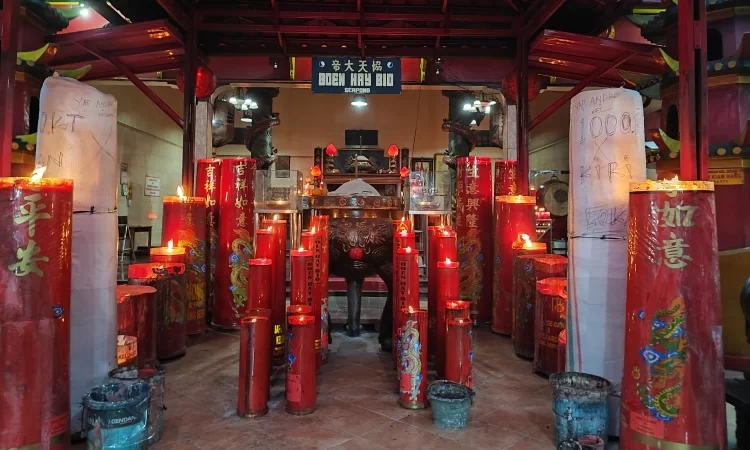 Boen Hay Bio Temple via Google Maps Raynardthan Pontoh, 1. Tempat Wisata Pantai Tanjung Pasir di Tangerang, 2. Tanjung Kait di Tangerang, 3. Wisata Religi Masjid Al-Adzom di Tangerang, 4. Objek Wisata Bendungan Pintu Air Sepuluh di Tangerang, 5. Wisata Seru ke Masjid Pintu Seribu di Tangerang, 6. Destinasi Wisata Pulau Cangkir di Tangerang, 7. Objek Wisata Situ Cipondoh di Tengerang, 8. Liburan Seru ke Marcopolo Water Adventure di Tangerang, 9. Tempat Wisata Keluarga Ocean Park Water Adventure di Tangerang Selatan, 10. Objek Wisata Taman Buaya Tanjung Pasir di Tangerang, 11. Tempat Wisata Alam Hutan Kota BSD di Tangerang, 12. Tempat Wisata Keluarga Water World Citra Raya di Tangerang, 13. Destinasi Wisata Seru ke Kawasan Lippo Karawaci di Tangerang, 14. Tempat Wisata Belanja Kawasan Gading Serpong, 15. Tempat Wisata Kuliner Enak Flavor Bliss Alam Sutera di Tangerang, 16. Objek Wisata Klenteng Boen Tek Bio di Tangerang, 17. Telaga Cisoka, 18. Tebing Koja, 19. Taman Wisata Pulau Situ Gintung, 20. Taman Potret, 21. Citra Raya World of Wonders, 22. Taman Gajah Tunggal, 23. Kandank Jurank Doank, 24. Situ Cihuni, 25. Situ Bulakan, 26. Scientia Square Park, 27. Tanah Tingal, 28. Upside Down World Alam Sutera, 29. Wisata Alam Hutan Kota, 30. Garden Lantern Maze Market, 31. Pasar Lama Tangerang, 32. Taman Prestasi, 33. Taman Kunci Cikokol, 34. Phi Phi Club Greenwich Park, 35. BX Rink, 36. Branchsto Equestrian Park, 37. Benteng Heritage Museum, 38. Amsterdam Waterpark, 39. Sakura Garden AEON Mall, 40. Kampung Bekelir, 41. Taman Bambu, 42. Taman Kota 1 BSD, 43. Kelenteng Sampo Tay Jin, 44. Froggy BSD, 45. BSD Xtreme Park, 46. Fun Park WaterBoom, 47. Taman Menteng Bintaro, 48. Boen Hay Bio Temple, 49. Little Jungle Playground, 50. Klenteng Tjo Soe Kong, 51. Vihara Padumuttara, 52. Keramat Solear, 53. Cisadane, 54. Summarecon Mall Serpong, 55. Danau Tomang, 56. Fun and Fit Qbig, 57. Monumen Lengkong, 58. Flying Deck Cisadane, 59. Taman Pisang, 60. Taman Kunang-Kunang, 61. Taman Pramuka, 62. Batavia Splash Water Adventure, 63. Pulo Saiji Water Adventure