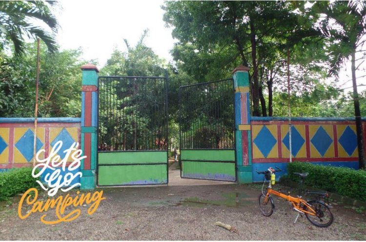 Camping Ground Kalam Kopen via Bersepedahan.wordpresscom, 1. Taman Buaya Indonesia Jaya , 2. Waterboom Lippo Cikarang, 3.Gedung Juang 45, 4. Saung Ranggon, 5. Danau Cibeureum, 6. Klenteng Hok Lay Kiong, 7. Vihara Dharma Jaya, 8. Pura Agung Tirta Bhuana , 9. Masjid Jami Al – Hidayah, 10. Pantai Muara Gembong, 11. Pantai Muara Beting, 12. Pantai Muara Bendera, 13.Pantai Mekar, 14. Rumah Pohon, 15. Hutan Kota Bekasi, 16. Danau Marakas, 17. Bumi Perkemahan Karang Kitri, 18. Taman Kemang Pratama, 19. Restoran Kartini Cikarang , 20. Saung Wulan, 21. Taman Alun-alun Kota Bekasi, 22. Kolam Renang Taman Harapan Baru (THB), 23. Kolam Renang Bintang Sport Center, 24. Sport Club Harapan Indah, 25. Kolam Renang Galaxy Tirta Mas, 26. Venetian Water Carnaval, 27. Columbus Waterpark, 28. Go! Wet Waterpark, 29. Curug Parigi, 30. Transera Waterpark, 31. Snow World International Revo Town, 32. Situ Gede Bekasi, 33. Sirkus Waterplay, 34. Rainbow Garden, 35. Fun Park Waterboom Bekasi, 36. Danau Duta Harapan, 37. Taman Hijau Pekayon, 38. Taman Gigi, 39. Hutan Kota Patriot Bina Bangsa, 40. Taman Jatiasih, 41. Islamic Center Bekasi, 42. Stadion Patriot Candrabaga, 43. Wisata Bumi Restu, 44. Penguin Waterpark, 45. Grand Splash Waterpark, 47. Camping Ground Kalam Kopen, 48. Tugu Skatepark, 49. Kolam Renang Green Park, 50. Kolam Renang Persada Kemala, 51. Danau Elysum, 52. Jembatan Magnetica, 53. Piramida Terbalik Summarecon Bekasi, 54. Situ Rawa Binong, 55. Stadion Wibawa Mukti, 56. Taman Sehati, 57. Jababeka Botanical Garden, 58. Puri Nirwana Waterpark, 59. Megati Waterpark
