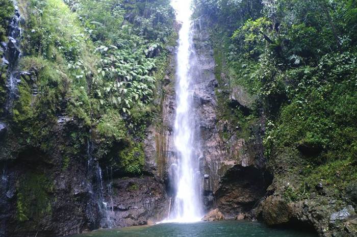 Curug Badak via Instagram.com @lebah_jujur