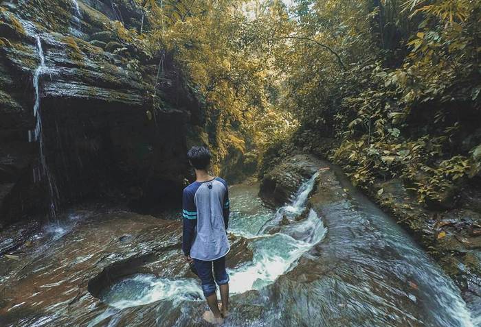 Curug Hawu Cianjur via Instagram.com @kikiapriandy