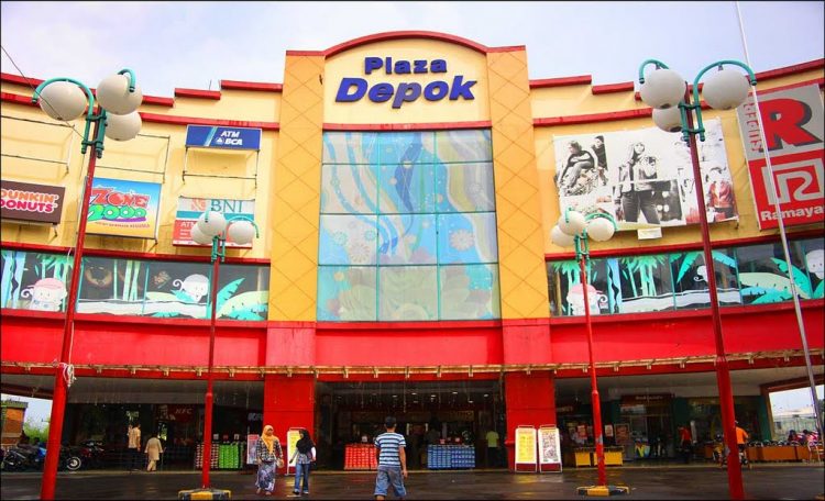 Depok Plaza, 1. Tempat Wisata Alam Kampung 99 Pepohonan di Depok, 2. Tempat Wisata Religi Masjid kubah emas di Depok, 3. Taman Wisata Keluarga Pasir Putih Depok, 4. Objek Wisata Anak dan Keluarga Godong Ijo Depok, 5. Tempat Wisata Seru Fantasi Water Park di Depok, 6. Kolam Renang / Water Park Ceria Depok, 7. Kolam Renang Tirta Sari Depok Timur, 8. Wahana Liburan Seru Kolam Renang Paragon Depok, 9. Bermain ke Kolam Renang Gema Pesona Depok, 10. Objek Wisata Seru Pondok Zidane Depok, 11. Tempat Wisata Taman Bunga Wiladatika Depok, 12. Liburan Asyik ke Agrowisata Belimbing Dewa Depok, 13. Liburan ke Hutan Kota Depok, 14. Tempat Wisata Studio Alam TVRI Depok, 15. Liburan Seru ke D’Kandang Amazing Farm Depok, 16. Liburan ke Setu Pengasinan Depok, 17. Depok Plaza, 18. Detos/Depok Town Square | Pusat belanja, 19. Cagar Alam Kota Depok, 20. Situ Besar depok (Situ lio), 21. Situ Cilangkap, 22. Situ Citayam Kota Depok, 23. Liburan Seru ke Situ Pladen Beji, 24. Liburan ke Situ Asih Pulo Pancoran Emas Depok, 25. Wisata Sambil Olahraga di Pacuan Kuda Tapos, 26. Liburan Menantang Arung Jeram di Sungai Ciliwung, 27. Rumah Kabeda, 28. Telaga Arwana, 29. Kampung 3D Depok, 30. Taman Wisata Herbal Insani, 31. Taman Pemuda Pratama, 32. Sukatani Park, 33. Taman Wisata Permata Buana, 34. Taman Merdeka, 35. Hutan Kota UI, 36. Danau Kenanga UI, 37. Rumah Keramik F Widayanto, 38. Saung Talaga, 39. Taman Mekarsari Depok, 40. Kolam Renang Griya Tugu Asri, 41. Setu Bojongsari, 42. Setu Cilodong, 43. Situ Jatijajar, 44. Situ Rawa Besar, 45. Green Lake View Waterpark, 46. Arina Waterpark, 47. Taman Lembah Mawar, 48. Taman Lembah Gurame