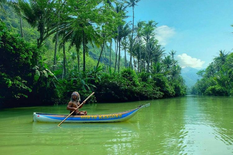 Destinasi Wisata Menarik Sungai Maron di Pacitan via Instagram.com @danarsibolang, 1. Pantai Klayar, 2. Pantai Srau, 3. Pantai Watu Karung, 4. Pantai Banyu Tibo , 5. Sungai Maron, 6. Monumen Jendral Sudirman , 7. Banyu Anget Tirto Husodo Hot Spring, 8. Pantai Kasap, 9. Pantai Teleng Ria, 10. Pantai Pidakan, 11. Destinasi Wisata Pantai Soge di Pacitan, 12. Pantai Buyutan, 13. Pantai Karang Bolong, 14. Pantai Seruni Pacitan, 15. Pantai Tawang , 16. Pantai Kaliuluh, 17. Pantai TAMAN Ngadirojo, 18. Pantai Kunir, 19. Goa Gong, 20. Goa Tabuhan, 21. Goa Luweng Jaran , 22. Goa Song Terus, 23. Goa Putri, 24. Pantai Tamperan, 25. Pantai Wawaran, 26. Bukit Pakis – Bukit Bintang, 27. Pantai Langitan, 28. Beiji park pacitan, 28. Sungai Cokel, 29. Sentono Gentong Pacitan, 30. Pantai Pancer Dorr, 31. Alun-Alun Pacitan, 32. Jurug Gringsing  , 33. Pantai Watu Bale, 34. Pantai Pangasan, 35. Pantai Ngandul, 36. Pantai Denombo, 37. Pantai Plumbungan, 38. Pantai TAMAN Ngadirojo Pacitan, 39. Goa Selo Arum, 40. Mandi Angin Pacitan, 41. Masjid Agung Pacitan, 42. Grojogan Dhuwur Pacitan, 43. Curug Sabun, 44. Gerojokan Mbedayu, 45. Tlogo Sono, 46. Pantai anakan, 47. Tempat Wisata Kuliner Terkenal Nasi Tiwul 