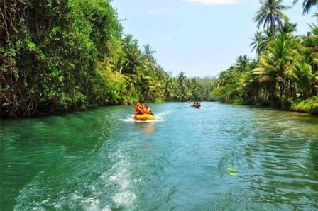 Destinasi Wisata Menarik Sungai Maron di Pacitan, 1. Pantai Klayar, 2. Pantai Srau, 3. Pantai Watu Karung, 4. Pantai Banyu Tibo , 5. Sungai Maron, 6. Monumen Jendral Sudirman , 7. Banyu Anget Tirto Husodo Hot Spring, 8. Pantai Kasap, 9. Pantai Teleng Ria, 10. Pantai Pidakan, 11. Destinasi Wisata Pantai Soge di Pacitan, 12. Pantai Buyutan, 13. Pantai Karang Bolong, 14. Pantai Seruni Pacitan, 15. Pantai Tawang , 16. Pantai Kaliuluh, 17. Pantai TAMAN Ngadirojo, 18. Pantai Kunir, 19. Goa Gong, 20. Goa Tabuhan, 21. Goa Luweng Jaran , 22. Goa Song Terus, 23. Goa Putri, 24. Pantai Tamperan, 25. Pantai Wawaran, 26. Bukit Pakis – Bukit Bintang, 27. Pantai Langitan, 28. Beiji park pacitan, 28. Sungai Cokel, 29. Sentono Gentong Pacitan, 30. Pantai Pancer Dorr, 31. Alun-Alun Pacitan, 32. Jurug Gringsing  , 33. Pantai Watu Bale, 34. Pantai Pangasan, 35. Pantai Ngandul, 36. Pantai Denombo, 37. Pantai Plumbungan, 38. Pantai TAMAN Ngadirojo Pacitan, 39. Goa Selo Arum, 40. Mandi Angin Pacitan, 41. Masjid Agung Pacitan, 42. Grojogan Dhuwur Pacitan, 43. Curug Sabun, 44. Gerojokan Mbedayu, 45. Tlogo Sono, 46. Pantai anakan, 47. Tempat Wisata Kuliner Terkenal Nasi Tiwul 