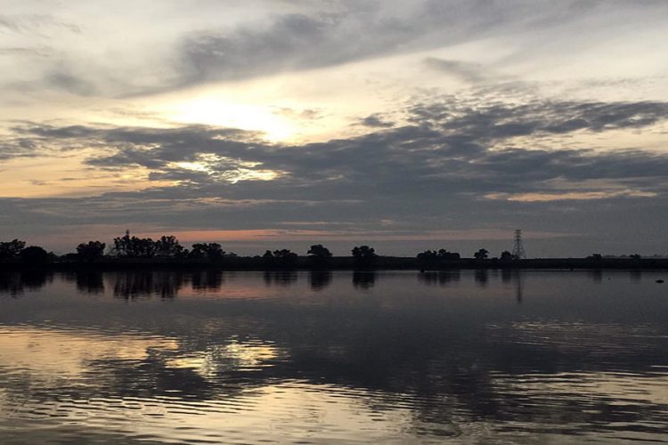 Destinasi Wisata Gratis Danau Cibeureum di Bekasi, 1. Taman Buaya Indonesia Jaya , 2. Waterboom Lippo Cikarang, 3.Gedung Juang 45, 4. Saung Ranggon, 5. Danau Cibeureum, 6. Klenteng Hok Lay Kiong, 7. Vihara Dharma Jaya, 8. Pura Agung Tirta Bhuana , 9. Masjid Jami Al – Hidayah, 10. Pantai Muara Gembong, 11. Pantai Muara Beting, 12. Pantai Muara Bendera, 13.Pantai Mekar, 14. Rumah Pohon, 15. Hutan Kota Bekasi, 16. Danau Marakas, 17. Bumi Perkemahan Karang Kitri, 18. Taman Kemang Pratama, 19. Restoran Kartini Cikarang , 20. Saung Wulan, 21. Taman Alun-alun Kota Bekasi, 22. Kolam Renang Taman Harapan Baru (THB), 23. Kolam Renang Bintang Sport Center, 24. Sport Club Harapan Indah, 25. Kolam Renang Galaxy Tirta Mas, 26. Venetian Water Carnaval, 27. Columbus Waterpark, 28. Go! Wet Waterpark, 29. Curug Parigi, 30. Transera Waterpark, 31. Snow World International Revo Town, 32. Situ Gede Bekasi, 33. Sirkus Waterplay, 34. Rainbow Garden, 35. Fun Park Waterboom Bekasi, 36. Danau Duta Harapan, 37. Taman Hijau Pekayon, 38. Taman Gigi, 39. Hutan Kota Patriot Bina Bangsa, 40. Taman Jatiasih, 41. Islamic Center Bekasi, 42. Stadion Patriot Candrabaga, 43. Wisata Bumi Restu, 44. Penguin Waterpark, 45. Grand Splash Waterpark, 47. Camping Ground Kalam Kopen, 48. Tugu Skatepark, 49. Kolam Renang Green Park, 50. Kolam Renang Persada Kemala, 51. Danau Elysum, 52. Jembatan Magnetica, 53. Piramida Terbalik Summarecon Bekasi, 54. Situ Rawa Binong, 55. Stadion Wibawa Mukti, 56. Taman Sehati, 57. Jababeka Botanical Garden, 58. Puri Nirwana Waterpark, 59. Megati Waterpark