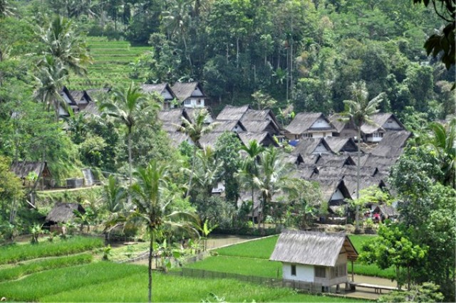 Destinasi Wisata Kampung Naga di Tasikmalaya