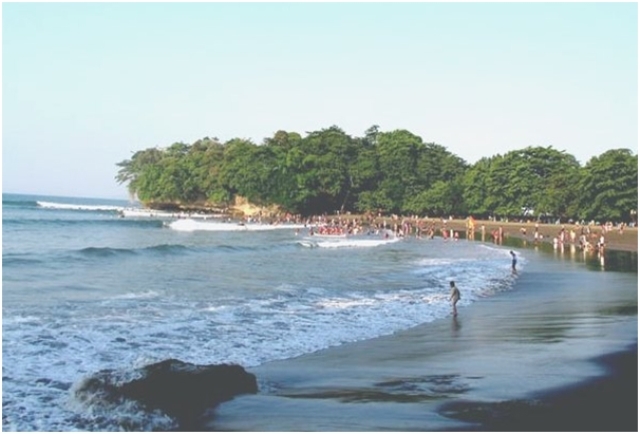 Destinasi Wisata Pantai Selatan Cipatujah di Tasikmalaya