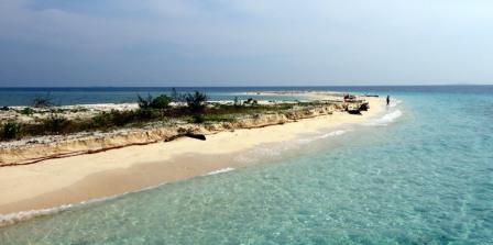 Destinasi Wisata Seru ke Pulau Kodingareng Keke di Makassar