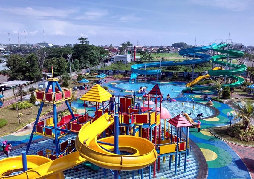 Green Lake View Waterpark, 1. Tempat Wisata Alam Kampung 99 Pepohonan di Depok, 2. Tempat Wisata Religi Masjid kubah emas di Depok, 3. Taman Wisata Keluarga Pasir Putih Depok, 4. Objek Wisata Anak dan Keluarga Godong Ijo Depok, 5. Tempat Wisata Seru Fantasi Water Park di Depok, 6. Kolam Renang / Water Park Ceria Depok, 7. Kolam Renang Tirta Sari Depok Timur, 8. Wahana Liburan Seru Kolam Renang Paragon Depok, 9. Bermain ke Kolam Renang Gema Pesona Depok, 10. Objek Wisata Seru Pondok Zidane Depok, 11. Tempat Wisata Taman Bunga Wiladatika Depok, 12. Liburan Asyik ke Agrowisata Belimbing Dewa Depok, 13. Liburan ke Hutan Kota Depok, 14. Tempat Wisata Studio Alam TVRI Depok, 15. Liburan Seru ke D’Kandang Amazing Farm Depok, 16. Liburan ke Setu Pengasinan Depok, 17. Depok Plaza, 18. Detos/Depok Town Square | Pusat belanja, 19. Cagar Alam Kota Depok, 20. Situ Besar depok (Situ lio), 21. Situ Cilangkap, 22. Situ Citayam Kota Depok, 23. Liburan Seru ke Situ Pladen Beji, 24. Liburan ke Situ Asih Pulo Pancoran Emas Depok, 25. Wisata Sambil Olahraga di Pacuan Kuda Tapos, 26. Liburan Menantang Arung Jeram di Sungai Ciliwung, 27. Rumah Kabeda, 28. Telaga Arwana, 29. Kampung 3D Depok, 30. Taman Wisata Herbal Insani, 31. Taman Pemuda Pratama, 32. Sukatani Park, 33. Taman Wisata Permata Buana, 34. Taman Merdeka, 35. Hutan Kota UI, 36. Danau Kenanga UI, 37. Rumah Keramik F Widayanto, 38. Saung Talaga, 39. Taman Mekarsari Depok, 40. Kolam Renang Griya Tugu Asri, 41. Setu Bojongsari, 42. Setu Cilodong, 43. Situ Jatijajar, 44. Situ Rawa Besar, 45. Green Lake View Waterpark, 46. Arina Waterpark, 47. Taman Lembah Mawar, 48. Taman Lembah Gurame