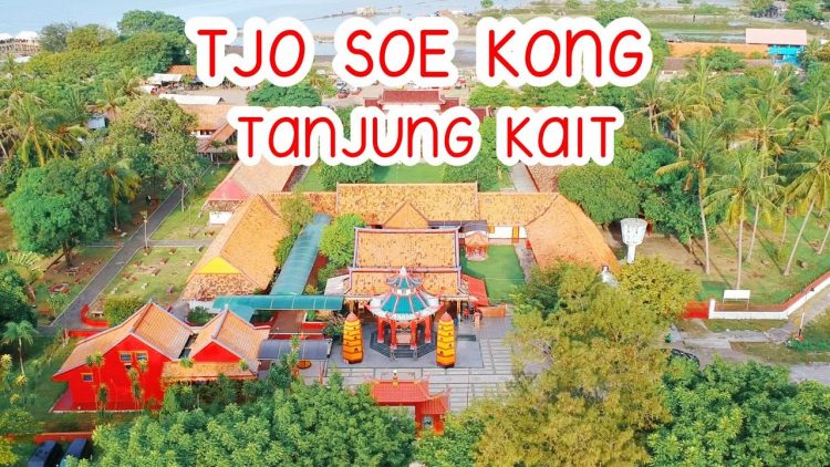 Kelenteng Tjo Soe Kong via Youtube, 1. Tempat Wisata Populer Pantai Anyer di Banten, 2. Tempat Wisata Keluarga Pantai Tanjung Lesung di Banten, 3. Objek Wisata Menantang Gunung Krakatau di Banten, 4. Tempat Wisata Seru ke Kampung Baduy di Banten, 5. Destinasi Wisata Pantai Sawarna di Banten, 6. Obyek Wisata Pulau Umang di Banten, 7. Tempat Wisata Menantang Arung Jeram Sungai Ciberang di Banten, 8. Objek Wisata Religi Masjid Agung Banten, 9. Liburan Seru ke Pulau Dua / Pulau Burung di Banten, 10. Tempat Wisata Alam Rawa Dano di Banten, 11. Tempat Wisata Keluarga Pantai Bagedur di Banten, 12. Berwisata ke Danau Tasikardi di Banten, 13. Destinasi Wisata Pulau Sangiang di Banten, 14. Tempat Wisata Paling Terkenal Pantai Carita di Banten, 15. Tempat Wisata Unik Pantai Karang Bolong di Banten, 16. Objek Wisata Taman Nasional Ujung Kulon di Banten, 17. Objek Wisata Pantai Ciputih di Pandeglang Banten, 18. Tempat Wisata Pantai Cihara Lebak Banten, 19. Objek Wisata Pantai dan Pelabuhan Merak di Banten, 20. Tempat Wisata Pantai Karang Taraje di Banten, 21. Objek Wisata Pantai Karangsongsong Cibobos di Banten, 22. Destinasi Wisata Pantai Mabak di Banten, 23. Tujuan Wisata Alam Air Terjun Cihear di Banten, 24. Objek Wisata Air Terjun Gendang di Banten, 25. Objek Wisata Air Terjun Curug Putri di Banten, 26. Objek Wisata Pemandian Air Panas Cisolong di Banten, 27. Wahana Bermain Water World Citra Raya di Tangerang Banten, 28. Wisata Pemandian Cikoromoy di Banten, 29. Destinasi Wisata Pulau Cangkir di Tangerang, 30. Objek Wisata Situ Cipondoh di Tangerang, 31. Liburan Seru ke Marcopolo Water Adventure di Tangerang, 32. Tempat Wisata Keluarga Ocean Park Water Adventure di Tangerang Selatan, 33. Objek Wisata Taman Buaya Tanjung Pasir di Tangerang, 34. Gunung Pinang, 35. Istana Surosowan, 36. Pantai Sambolo, 37. Benteng Speelwijk, 38. Curug Bumi, 39. Hutan Kayu Putih Kragilan, 40. Situ Rawa Arum, 41. Pulau Lima, 42. Monumen Lengkong, 43. CAS Water Park Pandeglang, 44. Kota Kuno Banten, 45. Kandank Jurank Doank, 46. Pulau Peucang, 47. Curug Betung, 48. Pantai Cibeureum, 49. Pantai Marina, 50. Pantai Pasir Putih Florida, 51. Pantai Jambu, 52. Pulau Panaitan, 53. Telaga Biru Cigaru, 54. Tebing Koja Kandang Godzilla, 55. Pantai Tanjung Burung, 56. Museum Benteng Heritage, 57. Dermaga TPI Tanjung Pasir, 58. Masjid Kali Pasir, 59. Keramat Solear, 60. Kelenteng Tjo Soe Kong, 61. Kelenteng Sampo Tay Jin, 62. Kelenteng Boen San Bio, 63. Kelenteng Boen Hay Bio, 64. Jembatan Pelengkung