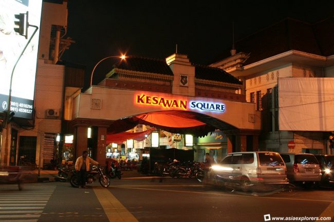 Kesawan Square via Asiaexplorers, 1. Danau Linting, 2. Air Terjun Dua Warna, 3. Air Terjun Batu Belah Sibolangit, 4. Gunung Sibayak, 5. Bukit Lawang, 6. Sungai Bukit Lawang, 7. Penangkaran Buaya Asam Kumbang Medan, 8. Istana Maimun Medan, 9. Masjid Raya Medan, 10. Air Terjun Sipiso-piso Tongging, 11. Rahmat Gallery Medan, 12. Liburan Asyik ke Kampung Keling Medan, 13. Menikmati Pesona Keindahan Air Terjun Tangkahan, 14. Mencoba Keseruan Naik Gajah di Tangkahan, 15. Tempat Wisata Seru Danau Lau Kawar, 16. Objek Wisata Menarik Salju Panas Tinggi Raja, 17. Tempat Wisata Anak Mickey Holiday Berastagi, 18. Taman Alam Lumbini Tempat Wisata di Lereng Gunung, 19. Liburan ke Maha Vihara Adhi Maitreya, 20. Wisata Sejarah Museum Sumatera Utara, 21. Objek Wisata Danau Siombak di Medan, 22. Tempat Wisata Kuliner Merdeka Walk di Medan, 23. Kebun Binatang Medan (Medan Zoo), 24. Tempat Wisata Keluarga Mora Indah di Medan, 25. Tempat Liburan Hairos Water Park Medan, 26. Taman Sri Deli, 27. Museum Situs Kota Cina, 28. Museum Militer Bukit Barisan, 29. The Le Hu Garden Medan, 30. Vihara Gunung Timur, 31. Pasar Belawan, 32. Kuil Shri Mariamman, 33. Gedung London Sumatera ( Losum ), 34. Kesawan Square, 35. Balai Kota Lama, 36. Masjid Al-Osmani, 37. Wonders Water World, 38. Gereja Lama Medan, 39. Kantor Pos Medan, 40. Tjong A Fie Mansion, 41. Graham Santa Maria Velangkanni