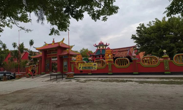 Klenteng Tjo Soe Kong via Google Maps Ira Sm, 1. Tempat Wisata Pantai Tanjung Pasir di Tangerang, 2. Tanjung Kait di Tangerang, 3. Wisata Religi Masjid Al-Adzom di Tangerang, 4. Objek Wisata Bendungan Pintu Air Sepuluh di Tangerang, 5. Wisata Seru ke Masjid Pintu Seribu di Tangerang, 6. Destinasi Wisata Pulau Cangkir di Tangerang, 7. Objek Wisata Situ Cipondoh di Tengerang, 8. Liburan Seru ke Marcopolo Water Adventure di Tangerang, 9. Tempat Wisata Keluarga Ocean Park Water Adventure di Tangerang Selatan, 10. Objek Wisata Taman Buaya Tanjung Pasir di Tangerang, 11. Tempat Wisata Alam Hutan Kota BSD di Tangerang, 12. Tempat Wisata Keluarga Water World Citra Raya di Tangerang, 13. Destinasi Wisata Seru ke Kawasan Lippo Karawaci di Tangerang, 14. Tempat Wisata Belanja Kawasan Gading Serpong, 15. Tempat Wisata Kuliner Enak Flavor Bliss Alam Sutera di Tangerang, 16. Objek Wisata Klenteng Boen Tek Bio di Tangerang, 17. Telaga Cisoka, 18. Tebing Koja, 19. Taman Wisata Pulau Situ Gintung, 20. Taman Potret, 21. Citra Raya World of Wonders, 22. Taman Gajah Tunggal, 23. Kandank Jurank Doank, 24. Situ Cihuni, 25. Situ Bulakan, 26. Scientia Square Park, 27. Tanah Tingal, 28. Upside Down World Alam Sutera, 29. Wisata Alam Hutan Kota, 30. Garden Lantern Maze Market, 31. Pasar Lama Tangerang, 32. Taman Prestasi, 33. Taman Kunci Cikokol, 34. Phi Phi Club Greenwich Park, 35. BX Rink, 36. Branchsto Equestrian Park, 37. Benteng Heritage Museum, 38. Amsterdam Waterpark, 39. Sakura Garden AEON Mall, 40. Kampung Bekelir, 41. Taman Bambu, 42. Taman Kota 1 BSD, 43. Kelenteng Sampo Tay Jin, 44. Froggy BSD, 45. BSD Xtreme Park, 46. Fun Park WaterBoom, 47. Taman Menteng Bintaro, 48. Boen Hay Bio Temple, 49. Little Jungle Playground, 50. Klenteng Tjo Soe Kong, 51. Vihara Padumuttara, 52. Keramat Solear, 53. Cisadane, 54. Summarecon Mall Serpong, 55. Danau Tomang, 56. Fun and Fit Qbig, 57. Monumen Lengkong, 58. Flying Deck Cisadane, 59. Taman Pisang, 60. Taman Kunang-Kunang, 61. Taman Pramuka, 62. Batavia Splash Water Adventure, 63. Pulo Saiji Water Adventure