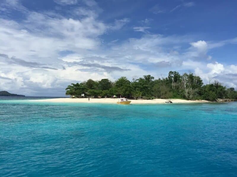 Liburan Seru di Pulau Lihaga Nan Eksotis