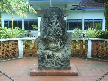 Liburan ke Museum Airlangga Kediri