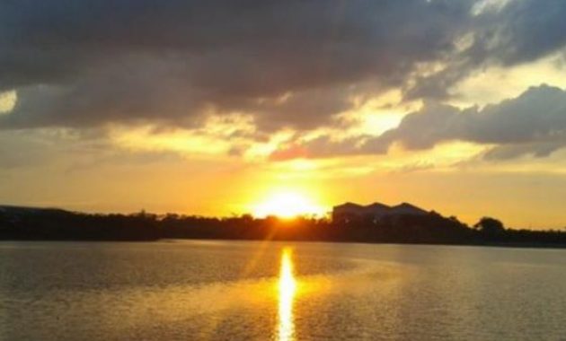 Liburan ke Situ Kamojing di Karawang, 1. Objek Wisata Pantai Tanjung Baru di Karawang, 2. Pantai Tanjung Pakis Karawang, 3. Destinasi Wisata Pantai Samudera Baru di Karawang, 4. Objek Wisata Alam Curug Bandung di Karawang, 5. Tempat Liburan Asyik di Danau Cipule Karawang, 6. Tempat Wisata Seru di Karawang – Curug Cigentis, 7. Vihara Shia Jin Ku Po di Karawang, 8. Tempat Wisata Sejarah Situs Candi Jiwa di Karawang, 9. Wisata Curug Cikarapyak di Karawang, 10. Objek Wisata Alam Curug Cipanundaan di Karawang, 11. Liburan ke Curug Cikoleangkak di Karawang, 12. Tempat Liburan Menarik Danau Kalimati di Karawang, 13. Liburan ke Situ Kamojing di Karawang, 14. Objek Wisata Green Canyon di Karawang, 15. Waterboom Kampung Wisata Curug Cigentis di Karawang, 16. Wisata Sejarah Monumen Rawagede di Karawang, 17. Tempat Wisata Kuliner Soto Gempol di Karawang, 18. Tempat Makan Enak Gabus Pucung Warung Mandiri di Karawang, 19. Wisata Kuliner Lezat Tahu Bumbu Sari Rasa di Karawang, 20. Tempat Kuliner Enak Soto Tangkar Mang Nean di Karawang, 21. Makanan Khas Karawang Kue Gonjing, 22. Wisata Sejarah Monumen Kebulatan Tekad Rengasdengklok, 23. Tempat Wisata Belanja Mall Karawang Central Plaza, 24. Tempat Liburan Keluarga Taruma Leisure Water Park di Karawang, 25. Tempat Liburan Seru Wonderland Adventure Water Park , 26. Mampir di Sentra Kerajinan Boneka Cikampek Karawang, 27. Wisata Keluarga Bendungan Walahar di Karawang, 28. Menikmati Indahnya Panorama Indah Bukit Sempur, 29. Mendaki Gunung Sanggabuana , 30. Wisata Belanja Pasar Baru Karawang, 31. Liburan Seru ke Situ Cibayat, 32. Pemancingan JAKA Tirta Mulya, 33. Wisata Sejarah ke Candi Blandongan, 34. Liburan Seru ke Kelenteng Sian Jin Ku Po Karawang