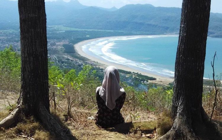 Mandi Angin Pacitan via Instagram.com @ayudyapratama, 1. Pantai Klayar, 2. Pantai Srau, 3. Pantai Watu Karung, 4. Pantai Banyu Tibo , 5. Sungai Maron, 6. Monumen Jendral Sudirman , 7. Banyu Anget Tirto Husodo Hot Spring, 8. Pantai Kasap, 9. Pantai Teleng Ria, 10. Pantai Pidakan, 11. Destinasi Wisata Pantai Soge di Pacitan, 12. Pantai Buyutan, 13. Pantai Karang Bolong, 14. Pantai Seruni Pacitan, 15. Pantai Tawang , 16. Pantai Kaliuluh, 17. Pantai TAMAN Ngadirojo, 18. Pantai Kunir, 19. Goa Gong, 20. Goa Tabuhan, 21. Goa Luweng Jaran , 22. Goa Song Terus, 23. Goa Putri, 24. Pantai Tamperan, 25. Pantai Wawaran, 26. Bukit Pakis – Bukit Bintang, 27. Pantai Langitan, 28. Beiji park pacitan, 28. Sungai Cokel, 29. Sentono Gentong Pacitan, 30. Pantai Pancer Dorr, 31. Alun-Alun Pacitan, 32. Jurug Gringsing  , 33. Pantai Watu Bale, 34. Pantai Pangasan, 35. Pantai Ngandul, 36. Pantai Denombo, 37. Pantai Plumbungan, 38. Pantai TAMAN Ngadirojo Pacitan, 39. Goa Selo Arum, 40. Mandi Angin Pacitan, 41. Masjid Agung Pacitan, 42. Grojogan Dhuwur Pacitan, 43. Curug Sabun, 44. Gerojokan Mbedayu, 45. Tlogo Sono, 46. Pantai anakan, 47. Tempat Wisata Kuliner Terkenal Nasi Tiwul 