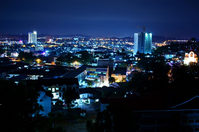 Menikmati Keindahan Bukit Senyum di Batam, 1. Pantai Nongsa, 2. Batam City Square, 3. Pantai Melur, 4. Ocarina Park, 5. Kampung Vietnam, 6. Bukit Senyum, 7. Pantai Sekilak, 8. Komplek Nagoya City Walk, 9. Pantai Melayu, 10.Jembatan Barelang, 11. Pantai Tanjung Bemban, 12. Pantai Marina, 13. Pantai Tanjung Pinggir, 14. Golden Prawn Batam, 15. Rumah Kopi Fatmawati, 16. Harbour Bay Food Court, 17. Queen Garden Waterboom, 18. Alun-alun Engku Putri, 19. Masjid Agung Batam, 20. Hutan Wisata Mata Kucing, 21. Pantai Mirota, 22. Pulau Abang Besar, 23. Kebun Raya Batam , 24. Jodoh Centre Batam, 25. Pantai Tiga Putri Barelang, 25. Pulau Mubut, 26. Pantai Elyora, 27. Pantai Reviola, 28. Pulau Forest Top, 29. Taman Wisata Habibie 1000 Tangga, 30. Tebing Langit, 31. Pulau Tunjuk, 32. Pantai Vio Vio, 33. Pulau Petong, 34. Pancur Telaga Bidadari, 35. Sea Forest Adventure, 36. Marina City, 37. Pulau Ranoh, 38. Pulau Belakang Padang, 39. Bukit Tanjung Tritip, 40. Bukit Piayu Laut, 41. Masjid Sultan Mahmud Riayat Syah