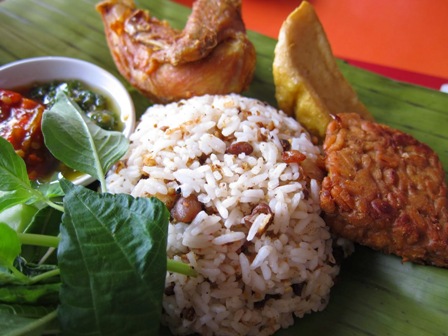 Nasi Tutug Oncom Makanan Tradisional Khas Tasikmalaya