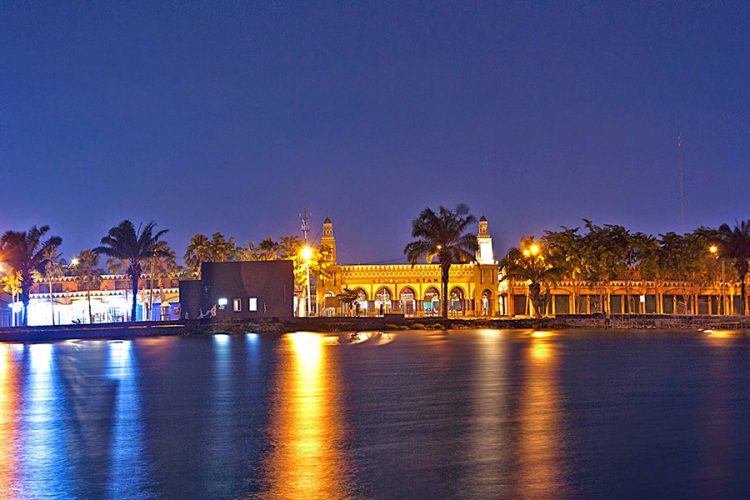 Objek Wisata Danau Marakas di Bekasi, 1. Taman Buaya Indonesia Jaya , 2. Waterboom Lippo Cikarang, 3.Gedung Juang 45, 4. Saung Ranggon, 5. Danau Cibeureum, 6. Klenteng Hok Lay Kiong, 7. Vihara Dharma Jaya, 8. Pura Agung Tirta Bhuana , 9. Masjid Jami Al – Hidayah, 10. Pantai Muara Gembong, 11. Pantai Muara Beting, 12. Pantai Muara Bendera, 13.Pantai Mekar, 14. Rumah Pohon, 15. Hutan Kota Bekasi, 16. Danau Marakas, 17. Bumi Perkemahan Karang Kitri, 18. Taman Kemang Pratama, 19. Restoran Kartini Cikarang , 20. Saung Wulan, 21. Taman Alun-alun Kota Bekasi, 22. Kolam Renang Taman Harapan Baru (THB), 23. Kolam Renang Bintang Sport Center, 24. Sport Club Harapan Indah, 25. Kolam Renang Galaxy Tirta Mas, 26. Venetian Water Carnaval, 27. Columbus Waterpark, 28. Go! Wet Waterpark, 29. Curug Parigi, 30. Transera Waterpark, 31. Snow World International Revo Town, 32. Situ Gede Bekasi, 33. Sirkus Waterplay, 34. Rainbow Garden, 35. Fun Park Waterboom Bekasi, 36. Danau Duta Harapan, 37. Taman Hijau Pekayon, 38. Taman Gigi, 39. Hutan Kota Patriot Bina Bangsa, 40. Taman Jatiasih, 41. Islamic Center Bekasi, 42. Stadion Patriot Candrabaga, 43. Wisata Bumi Restu, 44. Penguin Waterpark, 45. Grand Splash Waterpark, 47. Camping Ground Kalam Kopen, 48. Tugu Skatepark, 49. Kolam Renang Green Park, 50. Kolam Renang Persada Kemala, 51. Danau Elysum, 52. Jembatan Magnetica, 53. Piramida Terbalik Summarecon Bekasi, 54. Situ Rawa Binong, 55. Stadion Wibawa Mukti, 56. Taman Sehati, 57. Jababeka Botanical Garden, 58. Puri Nirwana Waterpark, 59. Megati Waterpark