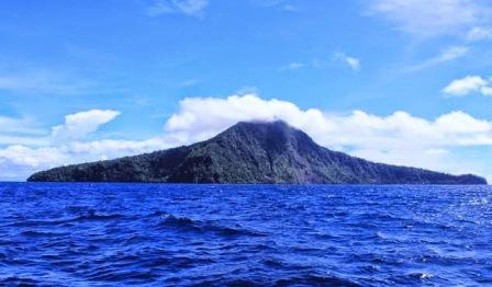 Objek Wisata Menantang Gunung Krakatau di Banten, 1. Tempat Wisata Populer Pantai Anyer di Banten, 2. Tempat Wisata Keluarga Pantai Tanjung Lesung di Banten, 3. Objek Wisata Menantang Gunung Krakatau di Banten, 4. Tempat Wisata Seru ke Kampung Baduy di Banten, 5. Destinasi Wisata Pantai Sawarna di Banten, 6. Obyek Wisata Pulau Umang di Banten, 7. Tempat Wisata Menantang Arung Jeram Sungai Ciberang di Banten, 8. Objek Wisata Religi Masjid Agung Banten, 9. Liburan Seru ke Pulau Dua / Pulau Burung di Banten, 10. Tempat Wisata Alam Rawa Dano di Banten, 11. Tempat Wisata Keluarga Pantai Bagedur di Banten, 12. Berwisata ke Danau Tasikardi di Banten, 13. Destinasi Wisata Pulau Sangiang di Banten, 14. Tempat Wisata Paling Terkenal Pantai Carita di Banten, 15. Tempat Wisata Unik Pantai Karang Bolong di Banten, 16. Objek Wisata Taman Nasional Ujung Kulon di Banten, 17. Objek Wisata Pantai Ciputih di Pandeglang Banten, 18. Tempat Wisata Pantai Cihara Lebak Banten, 19. Objek Wisata Pantai dan Pelabuhan Merak di Banten, 20. Tempat Wisata Pantai Karang Taraje di Banten, 21. Objek Wisata Pantai Karangsongsong Cibobos di Banten, 22. Destinasi Wisata Pantai Mabak di Banten, 23. Tujuan Wisata Alam Air Terjun Cihear di Banten, 24. Objek Wisata Air Terjun Gendang di Banten, 25. Objek Wisata Air Terjun Curug Putri di Banten, 26. Objek Wisata Pemandian Air Panas Cisolong di Banten, 27. Wahana Bermain Water World Citra Raya di Tangerang Banten, 28. Wisata Pemandian Cikoromoy di Banten, 29. Destinasi Wisata Pulau Cangkir di Tangerang, 30. Objek Wisata Situ Cipondoh di Tangerang, 31. Liburan Seru ke Marcopolo Water Adventure di Tangerang, 32. Tempat Wisata Keluarga Ocean Park Water Adventure di Tangerang Selatan, 33. Objek Wisata Taman Buaya Tanjung Pasir di Tangerang, 34. Gunung Pinang, 35. Istana Surosowan, 36. Pantai Sambolo, 37. Benteng Speelwijk, 38. Curug Bumi, 39. Hutan Kayu Putih Kragilan, 40. Situ Rawa Arum, 41. Pulau Lima, 42. Monumen Lengkong, 43. CAS Water Park Pandeglang, 44. Kota Kuno Banten, 45. Kandank Jurank Doank, 46. Pulau Peucang, 47. Curug Betung, 48. Pantai Cibeureum, 49. Pantai Marina, 50. Pantai Pasir Putih Florida, 51. Pantai Jambu, 52. Pulau Panaitan, 53. Telaga Biru Cigaru, 54. Tebing Koja Kandang Godzilla, 55. Pantai Tanjung Burung, 56. Museum Benteng Heritage, 57. Dermaga TPI Tanjung Pasir, 58. Masjid Kali Pasir, 59. Keramat Solear, 60. Kelenteng Tjo Soe Kong, 61. Kelenteng Sampo Tay Jin, 62. Kelenteng Boen San Bio, 63. Kelenteng Boen Hay Bio, 64. Jembatan Pelengkung