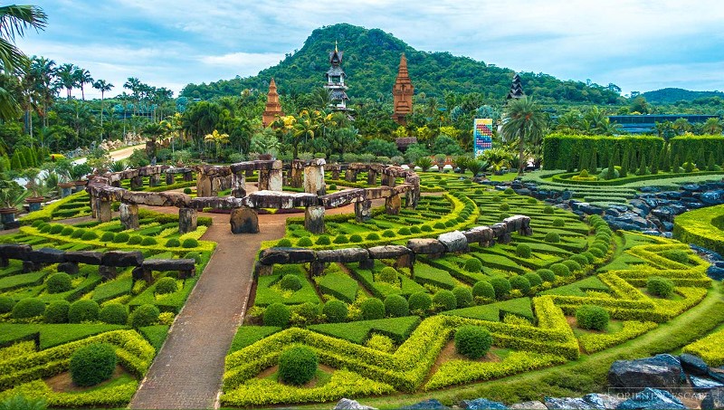 Objek Wisata Nong Nooch Tropical Botanical Garden di Thailand, 1. Objek Wisata Nong Nooch Tropical Botanical Garden di Thailand , 2. Tempat Wisata Paling Terkenal Phuket di Thailand, 3. Tempat Wisata Kuliner Khao San Road di Thailand, 4. Tempat Wisata Favorit Wat Arun di Thailand, 5. Tempat Wisata Grand Palace di Thailand, 6. Destinasi Wisata ke Chiang Rai di Thailand, 7. Destinasi Wisata ke Pai di Thailand, 8. Tempat Wisata Sejarah Phanom Rung di Thailand, 9. Obyek Wisata Seru Railay di Thailand, 10. Objek Wisata Kuil Wat Benchamabophit di Thailand, 11. Objek Wisata Wat Ratchanatdaram di Thailand, 12. Objek Wisata Candi Wat Chedi Luang di Thailand, 13. Liburan Seru ke Safari World di Thailand, 14. Objek Wisata Wat Phra Kaew di Thailand, 15. Objek Wisata Unik Wat Pho di Thailand, 16. Berwisata ke Wat Phra That Doi Suthep di Thailand, 17. Tempat Wisata Alam Roller Cave National Park di Thailand, 18. Tempat Wisata Keluarga Cha-am di Thailand, 19. Tempat Wisata Pantai Hua Hin yang Terkenal di Thailand, 20. Destinasi Wisata Koh Samui di Thailand, 21. Tempat Wisata Koh Chang di Thailand, 22. Destinasi Wisata Seru Krabi di Thailand, 23. Liburan ke Pattaya di Thailand, 24. Objek Wisata Phu Thok di Thailand, 25. Liburan Seru ke Salaeng Luang National Park di Thailand, 26. Tempat Wisata Doi Mae Hua Kham di Thailand, 27. Objek Wisata Phu Rua Taman Nasional di Thailand, 28. Liburan Seru ke Puncak galaksi Kanchanaburi di Thailand, 29. Destinasi Agrowisata Doi Ang Khang Mon di Thailand, 30. Objek Wisata Khao Kho di Thailand, 31. Tempat Wisata Belanja Chiang Mai di Thailand, 32. Tempat Belanja Murah di Pratunam Market Thailand, 33. Tempat Wisata Belanja di Amarin Plaza Thailand, 34. Phu Thap Boek, 35. Dream World Garden, 36. Baan Pinsuwan Benjarong, 37. Wat Khanon Temple, 38. Sungai Mekong, 39. Pasar Tradisional Jed Samian, 40. Sampran Riverside Market, 41. Pembuatan Keramik dan Vas Naga, Tao Hong Thai Ceramic Factory, 42. Baiyoke Sky Bangkok, 43. Ayutthaya, 44. Suphattra Land, 45. Chatuchak Weekend Market, 46. Madame Tussaud, 47. Sanctuary Of Truth, 48. Bangkok Dinner Cruises, 49. Four Face Buddha, 50. Siam Ancient City, 51. Emporium Mall, 52. Siam Niramit Show