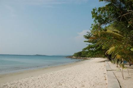 Objek Wisata Pantai Ciputih di Pandeglang Banten, 1. Tempat Wisata Populer Pantai Anyer di Banten, 2. Tempat Wisata Keluarga Pantai Tanjung Lesung di Banten, 3. Objek Wisata Menantang Gunung Krakatau di Banten, 4. Tempat Wisata Seru ke Kampung Baduy di Banten, 5. Destinasi Wisata Pantai Sawarna di Banten, 6. Obyek Wisata Pulau Umang di Banten, 7. Tempat Wisata Menantang Arung Jeram Sungai Ciberang di Banten, 8. Objek Wisata Religi Masjid Agung Banten, 9. Liburan Seru ke Pulau Dua / Pulau Burung di Banten, 10. Tempat Wisata Alam Rawa Dano di Banten, 11. Tempat Wisata Keluarga Pantai Bagedur di Banten, 12. Berwisata ke Danau Tasikardi di Banten, 13. Destinasi Wisata Pulau Sangiang di Banten, 14. Tempat Wisata Paling Terkenal Pantai Carita di Banten, 15. Tempat Wisata Unik Pantai Karang Bolong di Banten, 16. Objek Wisata Taman Nasional Ujung Kulon di Banten, 17. Objek Wisata Pantai Ciputih di Pandeglang Banten, 18. Tempat Wisata Pantai Cihara Lebak Banten, 19. Objek Wisata Pantai dan Pelabuhan Merak di Banten, 20. Tempat Wisata Pantai Karang Taraje di Banten, 21. Objek Wisata Pantai Karangsongsong Cibobos di Banten, 22. Destinasi Wisata Pantai Mabak di Banten, 23. Tujuan Wisata Alam Air Terjun Cihear di Banten, 24. Objek Wisata Air Terjun Gendang di Banten, 25. Objek Wisata Air Terjun Curug Putri di Banten, 26. Objek Wisata Pemandian Air Panas Cisolong di Banten, 27. Wahana Bermain Water World Citra Raya di Tangerang Banten, 28. Wisata Pemandian Cikoromoy di Banten, 29. Destinasi Wisata Pulau Cangkir di Tangerang, 30. Objek Wisata Situ Cipondoh di Tangerang, 31. Liburan Seru ke Marcopolo Water Adventure di Tangerang, 32. Tempat Wisata Keluarga Ocean Park Water Adventure di Tangerang Selatan, 33. Objek Wisata Taman Buaya Tanjung Pasir di Tangerang, 34. Gunung Pinang, 35. Istana Surosowan, 36. Pantai Sambolo, 37. Benteng Speelwijk, 38. Curug Bumi, 39. Hutan Kayu Putih Kragilan, 40. Situ Rawa Arum, 41. Pulau Lima, 42. Monumen Lengkong, 43. CAS Water Park Pandeglang, 44. Kota Kuno Banten, 45. Kandank Jurank Doank, 46. Pulau Peucang, 47. Curug Betung, 48. Pantai Cibeureum, 49. Pantai Marina, 50. Pantai Pasir Putih Florida, 51. Pantai Jambu, 52. Pulau Panaitan, 53. Telaga Biru Cigaru, 54. Tebing Koja Kandang Godzilla, 55. Pantai Tanjung Burung, 56. Museum Benteng Heritage, 57. Dermaga TPI Tanjung Pasir, 58. Masjid Kali Pasir, 59. Keramat Solear, 60. Kelenteng Tjo Soe Kong, 61. Kelenteng Sampo Tay Jin, 62. Kelenteng Boen San Bio, 63. Kelenteng Boen Hay Bio, 64. Jembatan Pelengkung