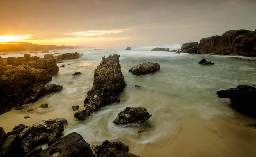 Objek Wisata Pantai Karangsongsong Cibobos di Banten, 1. Tempat Wisata Populer Pantai Anyer di Banten, 2. Tempat Wisata Keluarga Pantai Tanjung Lesung di Banten, 3. Objek Wisata Menantang Gunung Krakatau di Banten, 4. Tempat Wisata Seru ke Kampung Baduy di Banten, 5. Destinasi Wisata Pantai Sawarna di Banten, 6. Obyek Wisata Pulau Umang di Banten, 7. Tempat Wisata Menantang Arung Jeram Sungai Ciberang di Banten, 8. Objek Wisata Religi Masjid Agung Banten, 9. Liburan Seru ke Pulau Dua / Pulau Burung di Banten, 10. Tempat Wisata Alam Rawa Dano di Banten, 11. Tempat Wisata Keluarga Pantai Bagedur di Banten, 12. Berwisata ke Danau Tasikardi di Banten, 13. Destinasi Wisata Pulau Sangiang di Banten, 14. Tempat Wisata Paling Terkenal Pantai Carita di Banten, 15. Tempat Wisata Unik Pantai Karang Bolong di Banten, 16. Objek Wisata Taman Nasional Ujung Kulon di Banten, 17. Objek Wisata Pantai Ciputih di Pandeglang Banten, 18. Tempat Wisata Pantai Cihara Lebak Banten, 19. Objek Wisata Pantai dan Pelabuhan Merak di Banten, 20. Tempat Wisata Pantai Karang Taraje di Banten, 21. Objek Wisata Pantai Karangsongsong Cibobos di Banten, 22. Destinasi Wisata Pantai Mabak di Banten, 23. Tujuan Wisata Alam Air Terjun Cihear di Banten, 24. Objek Wisata Air Terjun Gendang di Banten, 25. Objek Wisata Air Terjun Curug Putri di Banten, 26. Objek Wisata Pemandian Air Panas Cisolong di Banten, 27. Wahana Bermain Water World Citra Raya di Tangerang Banten, 28. Wisata Pemandian Cikoromoy di Banten, 29. Destinasi Wisata Pulau Cangkir di Tangerang, 30. Objek Wisata Situ Cipondoh di Tangerang, 31. Liburan Seru ke Marcopolo Water Adventure di Tangerang, 32. Tempat Wisata Keluarga Ocean Park Water Adventure di Tangerang Selatan, 33. Objek Wisata Taman Buaya Tanjung Pasir di Tangerang, 34. Gunung Pinang, 35. Istana Surosowan, 36. Pantai Sambolo, 37. Benteng Speelwijk, 38. Curug Bumi, 39. Hutan Kayu Putih Kragilan, 40. Situ Rawa Arum, 41. Pulau Lima, 42. Monumen Lengkong, 43. CAS Water Park Pandeglang, 44. Kota Kuno Banten, 45. Kandank Jurank Doank, 46. Pulau Peucang, 47. Curug Betung, 48. Pantai Cibeureum, 49. Pantai Marina, 50. Pantai Pasir Putih Florida, 51. Pantai Jambu, 52. Pulau Panaitan, 53. Telaga Biru Cigaru, 54. Tebing Koja Kandang Godzilla, 55. Pantai Tanjung Burung, 56. Museum Benteng Heritage, 57. Dermaga TPI Tanjung Pasir, 58. Masjid Kali Pasir, 59. Keramat Solear, 60. Kelenteng Tjo Soe Kong, 61. Kelenteng Sampo Tay Jin, 62. Kelenteng Boen San Bio, 63. Kelenteng Boen Hay Bio, 64. Jembatan Pelengkung