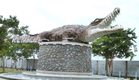 Objek Wisata Taman Buaya Tanjung Pasir di Tangerang, 1. Tempat Wisata Pantai Tanjung Pasir di Tangerang, 2. Tanjung Kait di Tangerang, 3. Wisata Religi Masjid Al-Adzom di Tangerang, 4. Objek Wisata Bendungan Pintu Air Sepuluh di Tangerang, 5. Wisata Seru ke Masjid Pintu Seribu di Tangerang, 6. Destinasi Wisata Pulau Cangkir di Tangerang, 7. Objek Wisata Situ Cipondoh di Tengerang, 8. Liburan Seru ke Marcopolo Water Adventure di Tangerang, 9. Tempat Wisata Keluarga Ocean Park Water Adventure di Tangerang Selatan, 10. Objek Wisata Taman Buaya Tanjung Pasir di Tangerang, 11. Tempat Wisata Alam Hutan Kota BSD di Tangerang, 12. Tempat Wisata Keluarga Water World Citra Raya di Tangerang, 13. Destinasi Wisata Seru ke Kawasan Lippo Karawaci di Tangerang, 14. Tempat Wisata Belanja Kawasan Gading Serpong, 15. Tempat Wisata Kuliner Enak Flavor Bliss Alam Sutera di Tangerang, 16. Objek Wisata Klenteng Boen Tek Bio di Tangerang, 17. Telaga Cisoka, 18. Tebing Koja, 19. Taman Wisata Pulau Situ Gintung, 20. Taman Potret, 21. Citra Raya World of Wonders, 22. Taman Gajah Tunggal, 23. Kandank Jurank Doank, 24. Situ Cihuni, 25. Situ Bulakan, 26. Scientia Square Park, 27. Tanah Tingal, 28. Upside Down World Alam Sutera, 29. Wisata Alam Hutan Kota, 30. Garden Lantern Maze Market, 31. Pasar Lama Tangerang, 32. Taman Prestasi, 33. Taman Kunci Cikokol, 34. Phi Phi Club Greenwich Park, 35. BX Rink, 36. Branchsto Equestrian Park, 37. Benteng Heritage Museum, 38. Amsterdam Waterpark, 39. Sakura Garden AEON Mall, 40. Kampung Bekelir, 41. Taman Bambu, 42. Taman Kota 1 BSD, 43. Kelenteng Sampo Tay Jin, 44. Froggy BSD, 45. BSD Xtreme Park, 46. Fun Park WaterBoom, 47. Taman Menteng Bintaro, 48. Boen Hay Bio Temple, 49. Little Jungle Playground, 50. Klenteng Tjo Soe Kong, 51. Vihara Padumuttara, 52. Keramat Solear, 53. Cisadane, 54. Summarecon Mall Serpong, 55. Danau Tomang, 56. Fun and Fit Qbig, 57. Monumen Lengkong, 58. Flying Deck Cisadane, 59. Taman Pisang, 60. Taman Kunang-Kunang, 61. Taman Pramuka, 62. Batavia Splash Water Adventure, 63. Pulo Saiji Water Adventure