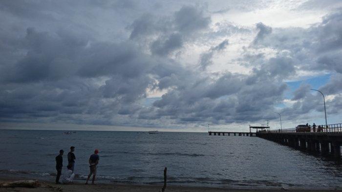 Pantai Barombong via Tribunnewswiki